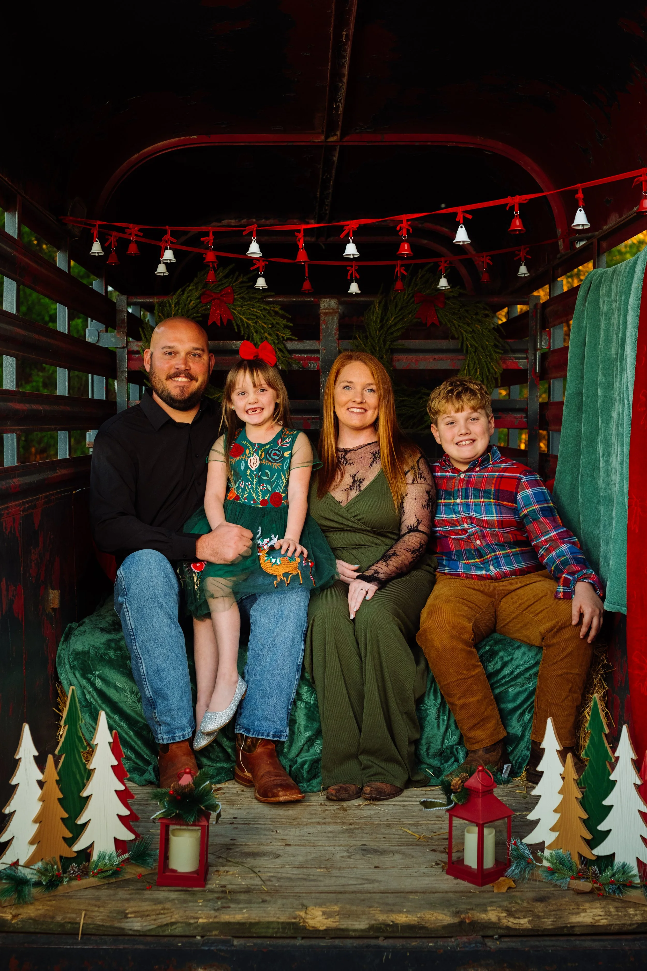 TinaChristmas_2025-39.jpg