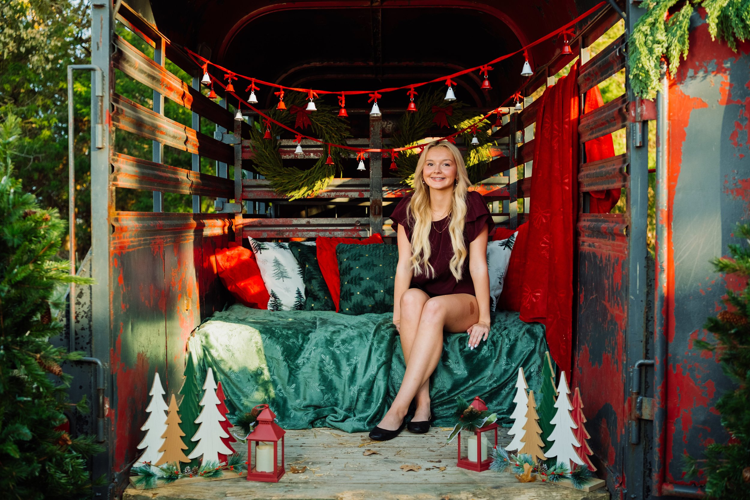 JessicaChristmas_2025-08.jpg
