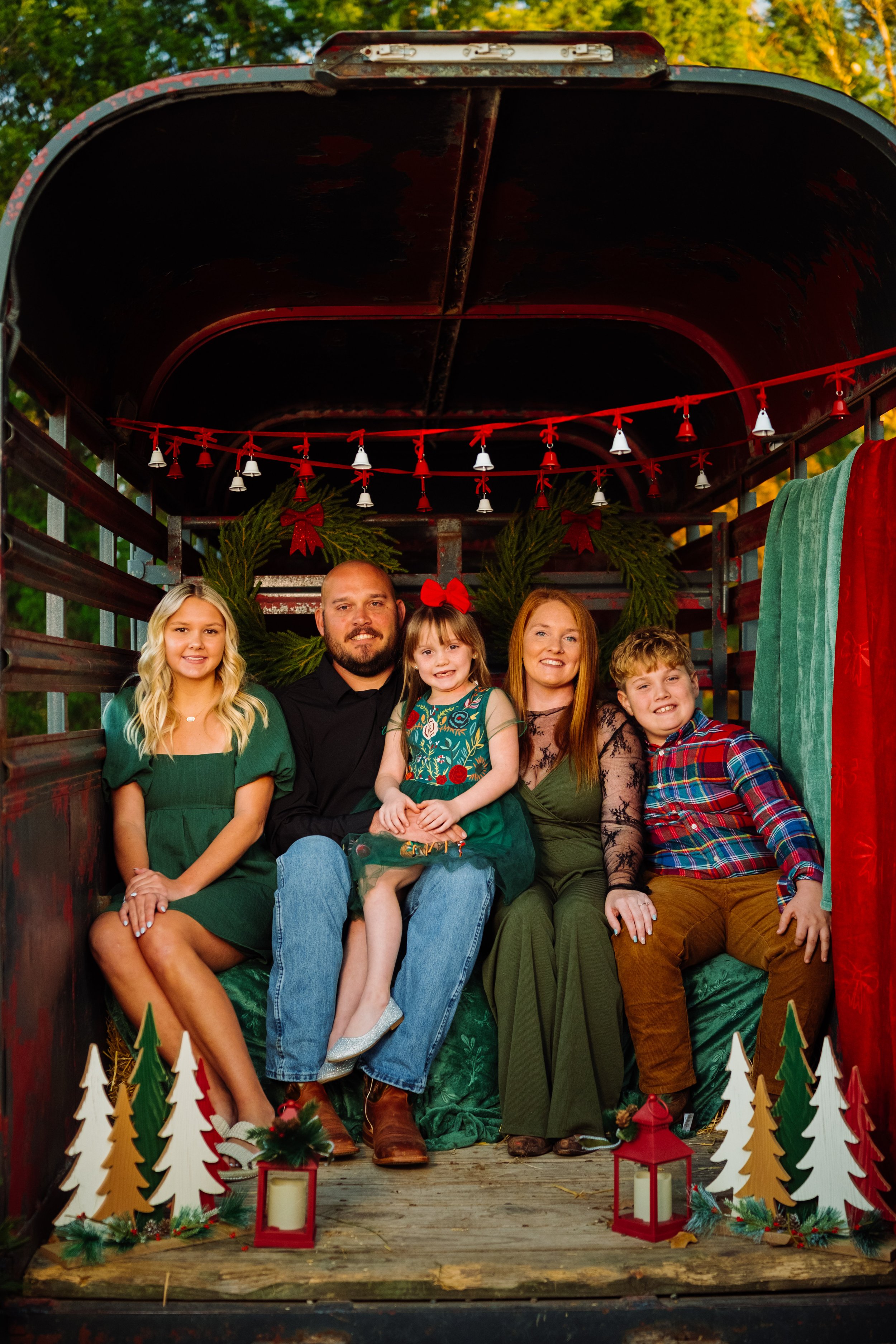 TinaChristmas_2025-37.jpg