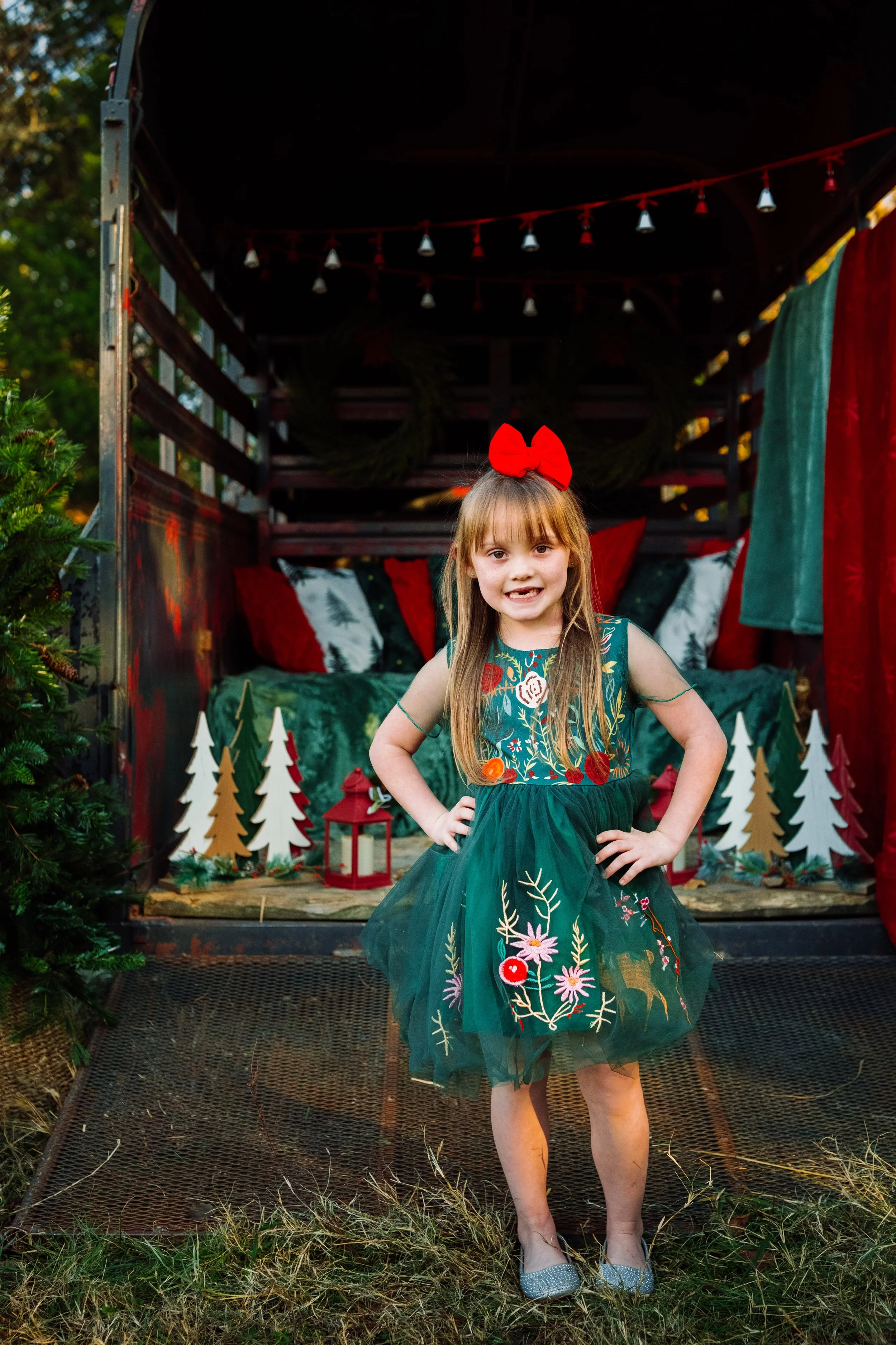 TinaChristmas_2025-04.jpg