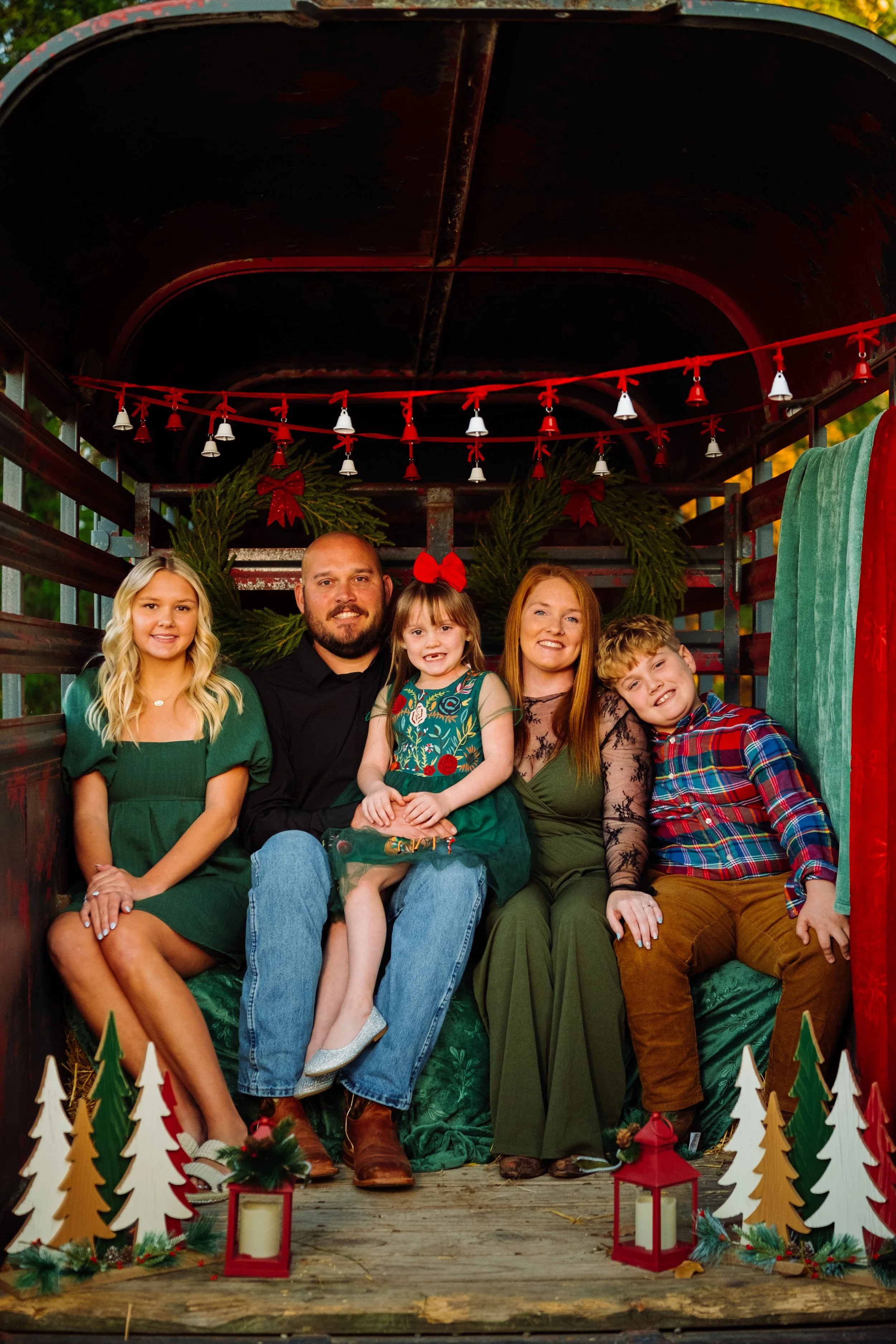 TinaChristmas_2025-36.jpg