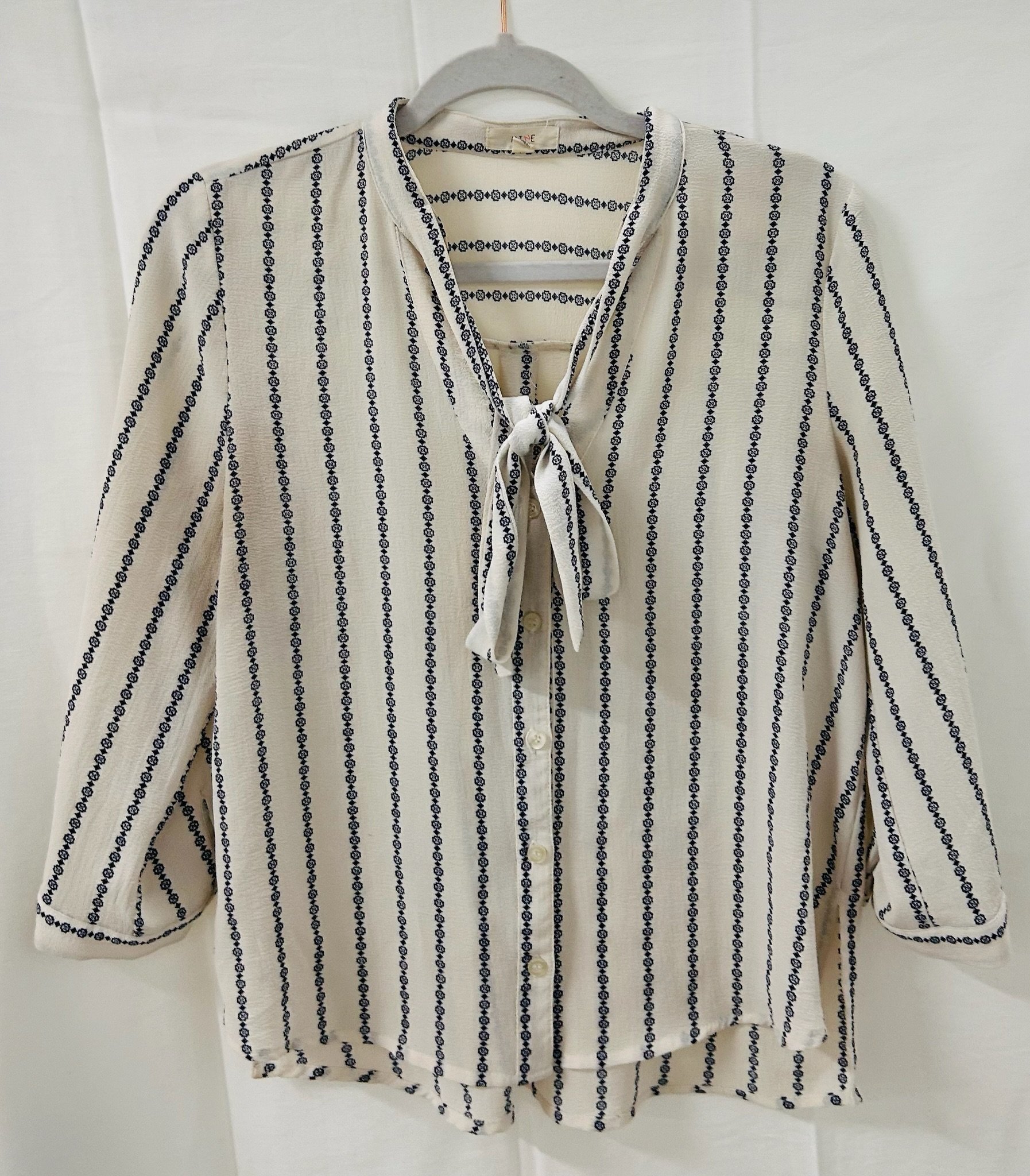 BX2 #41_Mine White/Blue Top_Size M