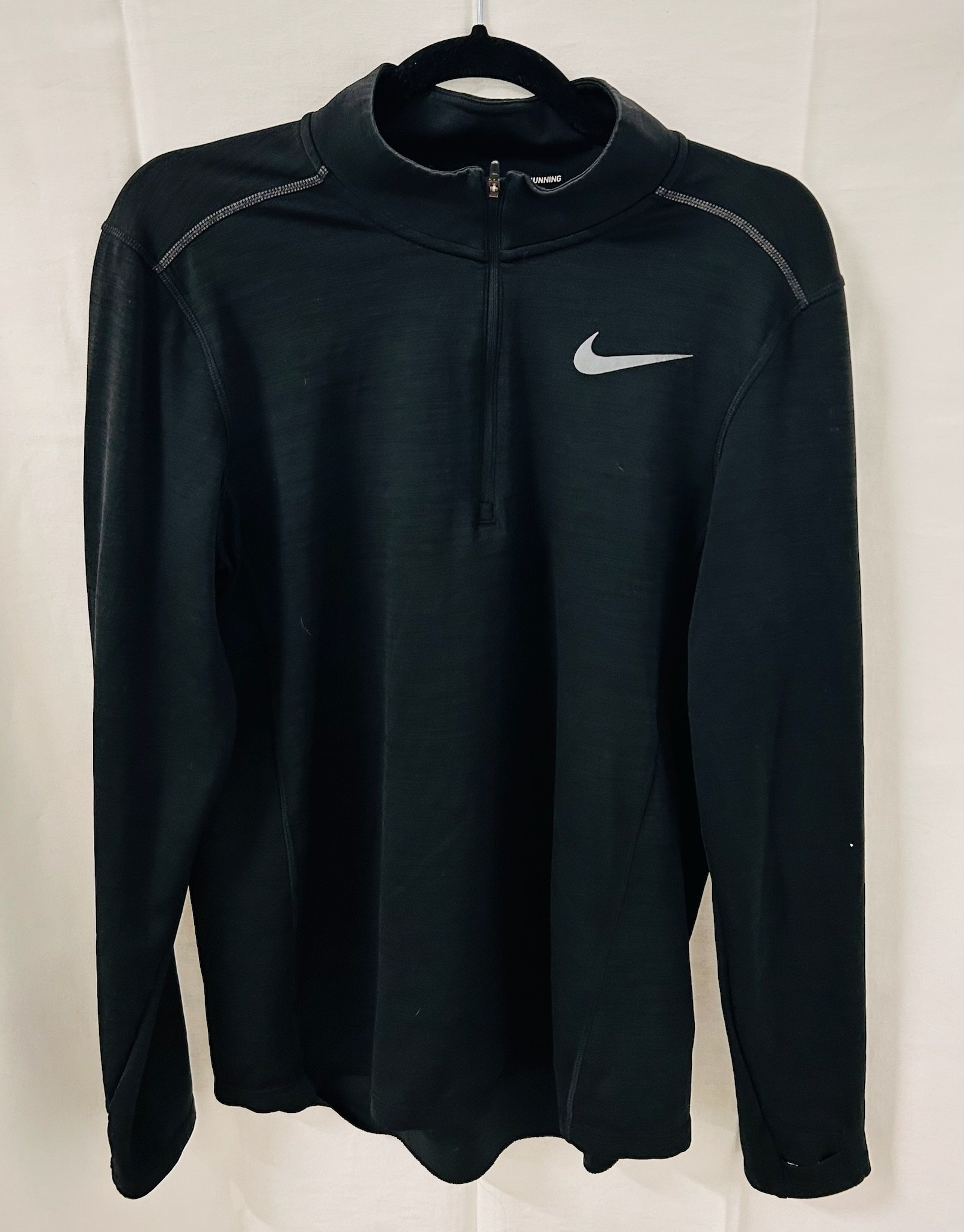 BX4 #12_Nike DriFit Long Sleeve Shirt_Size M
