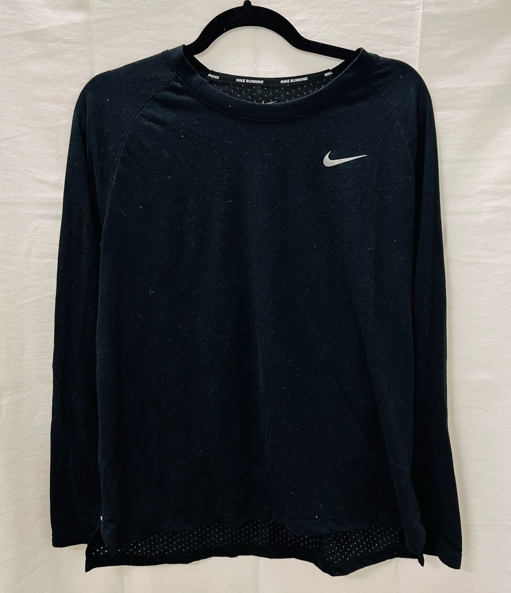 BX5 #9_Nike DriFit Long Sleeve_Size L