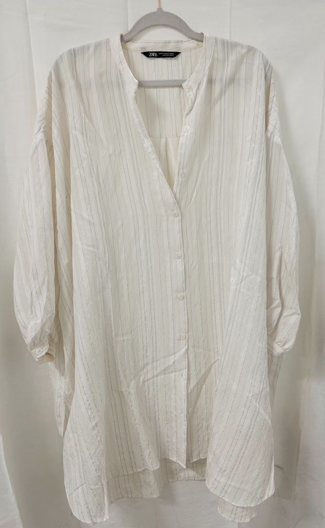 BX2 #6_Zara White Striped Shirt_Size S/M