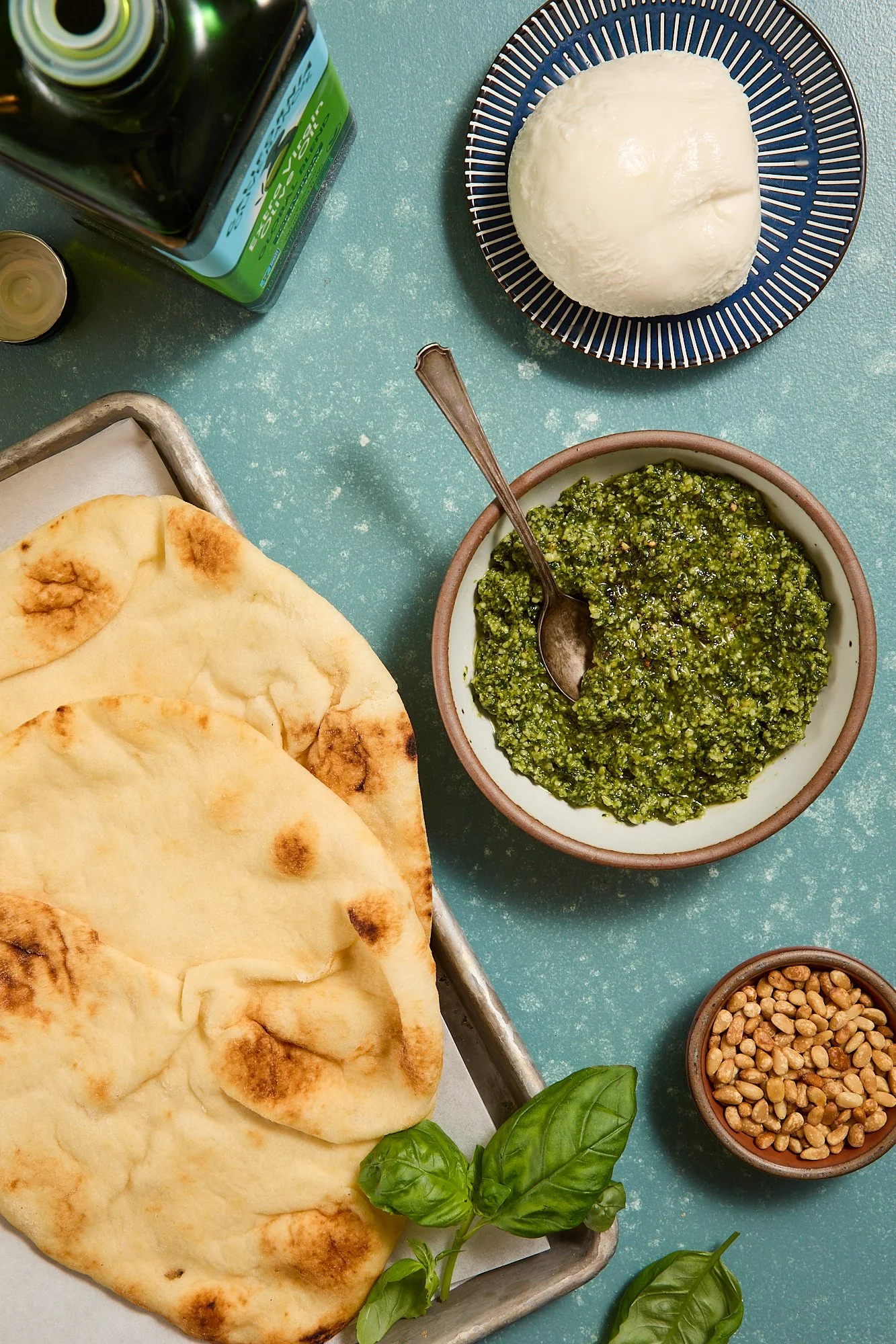 pesto-flatbread-ingredients-instructions-green.jpg