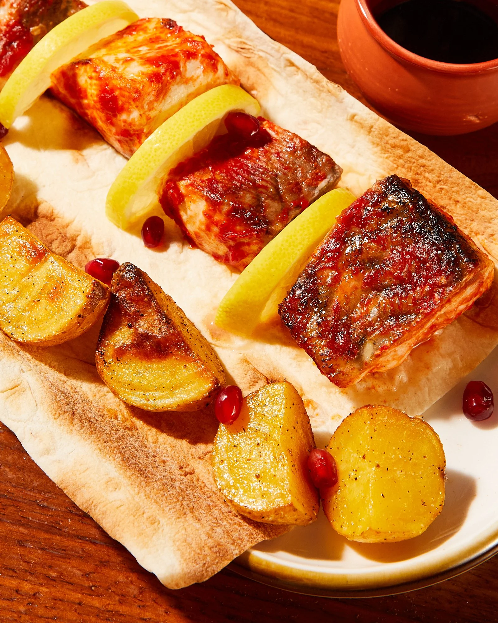 roasted-fish-potatoes-flatbread-georgian-cuisine-restaurant.jpg