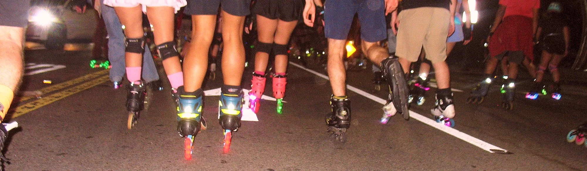 rollerblade-skating-rollerskate-fashion-digicam-film-legs-closeup.jpg