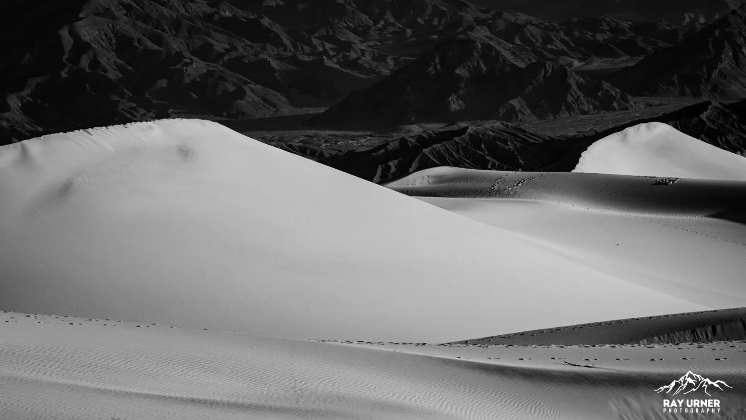 Death-Valley-Mesquite-Sand-Dunes-Sunrise-081.jpg