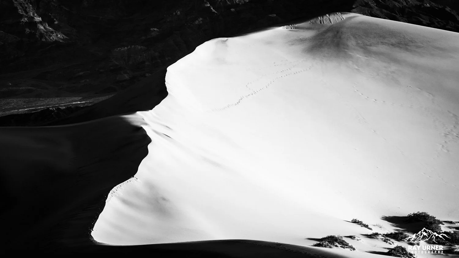 Death-Valley-Mesquite-Sand-Dunes-Sunrise-040.jpg