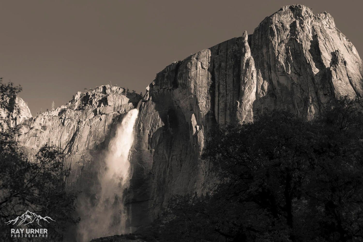 Yosemite-Falls-002.jpg
