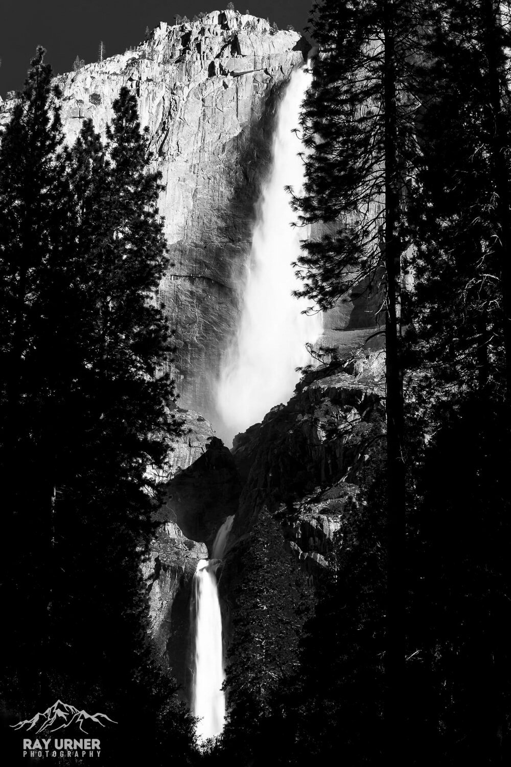 Lower-Yosemite-Falls-Rainbow-002.jpg