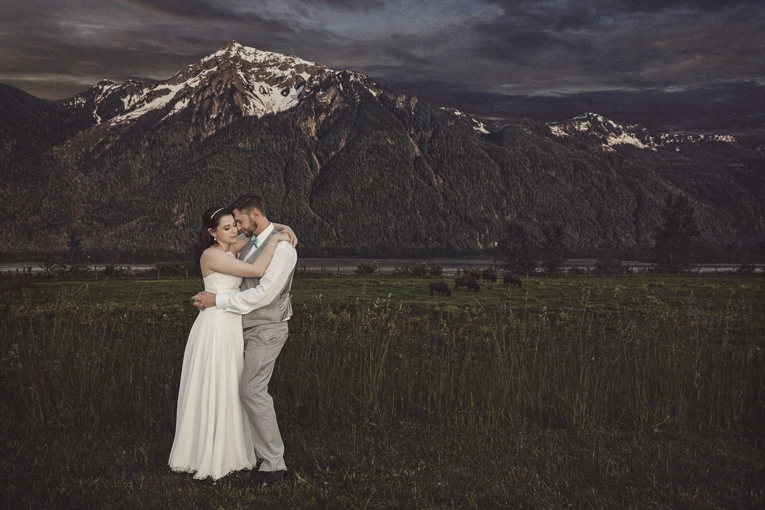 Vancouver-Wedding-Photographer-Fraser-River-Lodge-002.jpg