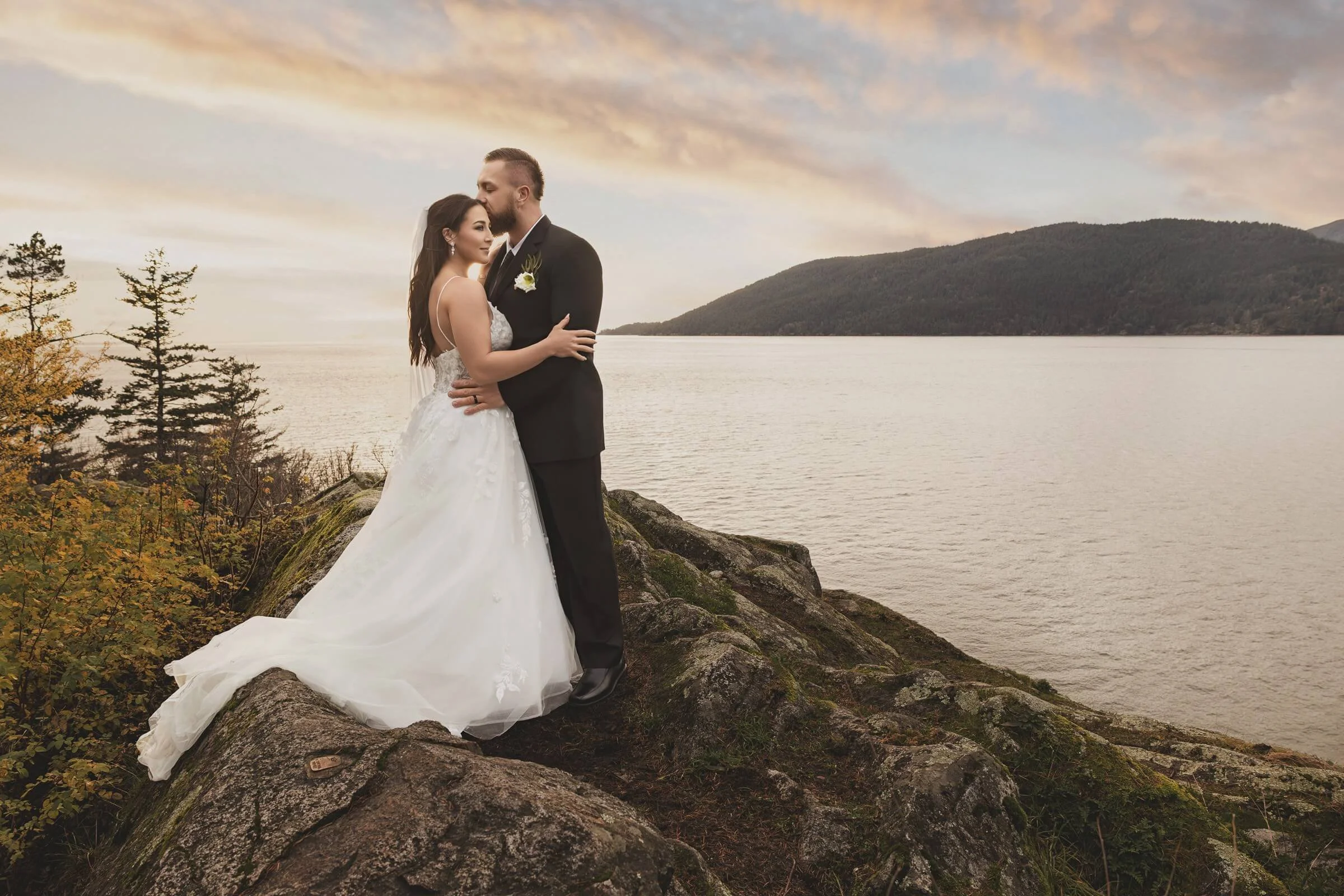 Vancouver-Wedding-Photography-whytecliff-park.jpg