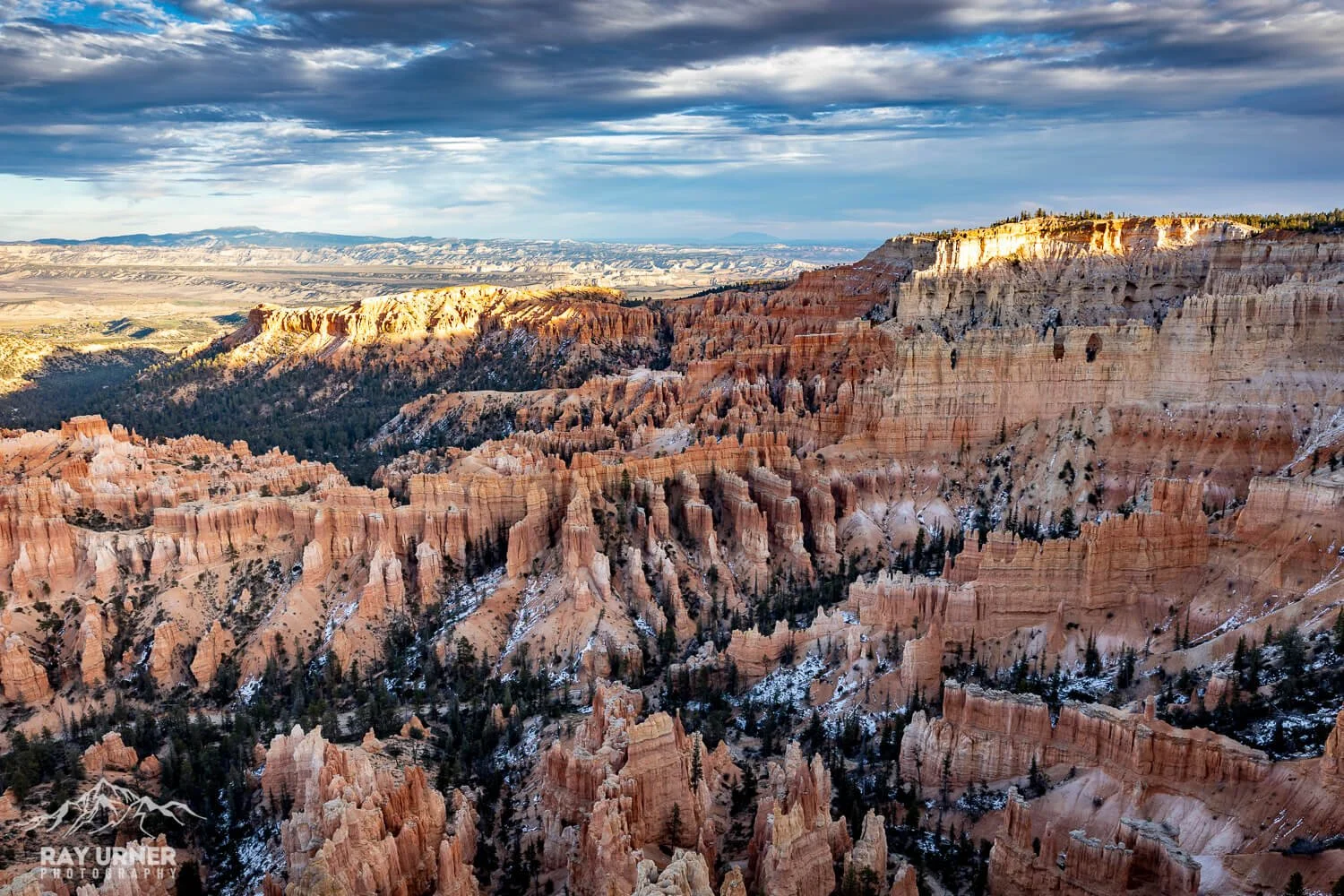 Sunset at Bryce Canyon National Park in Utah, photographed from Inspiration Point
