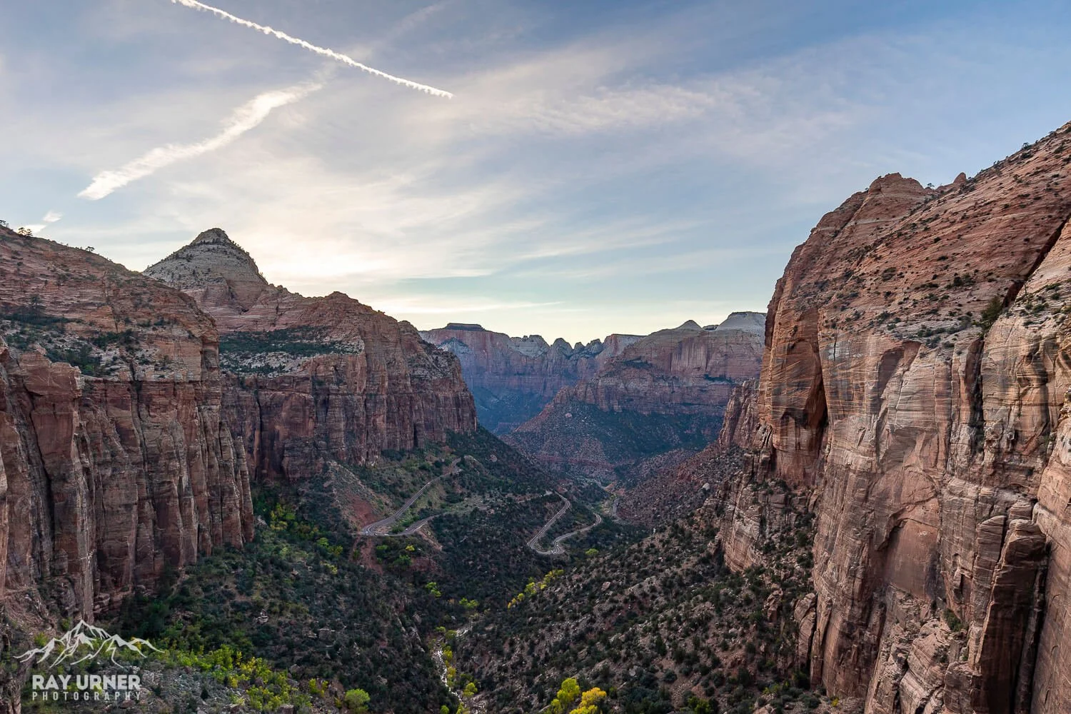 Zion National Park in Utah - sunset at Canyon Overlook