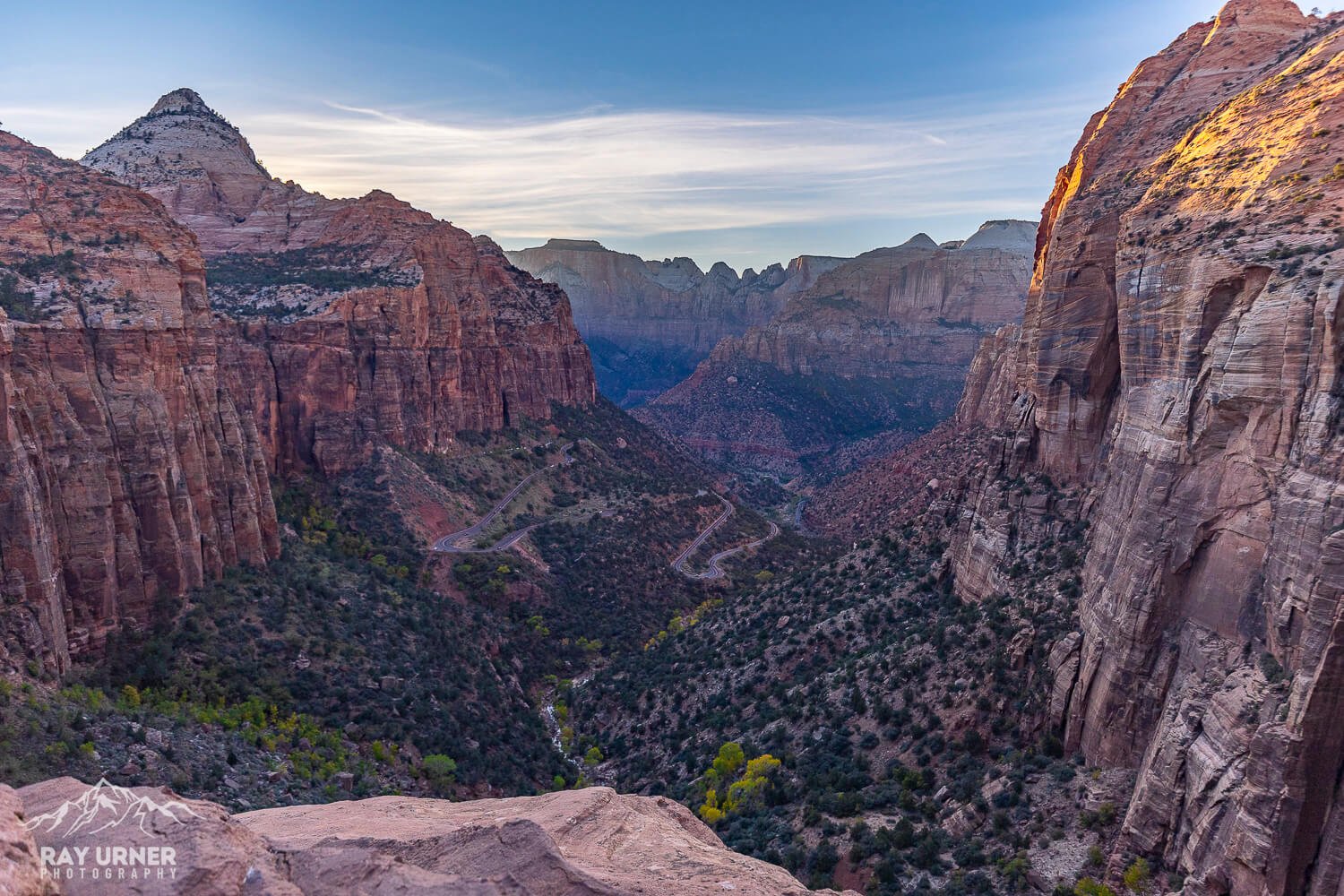 Zion National Park in Utah - sunset at Canyon Overlook