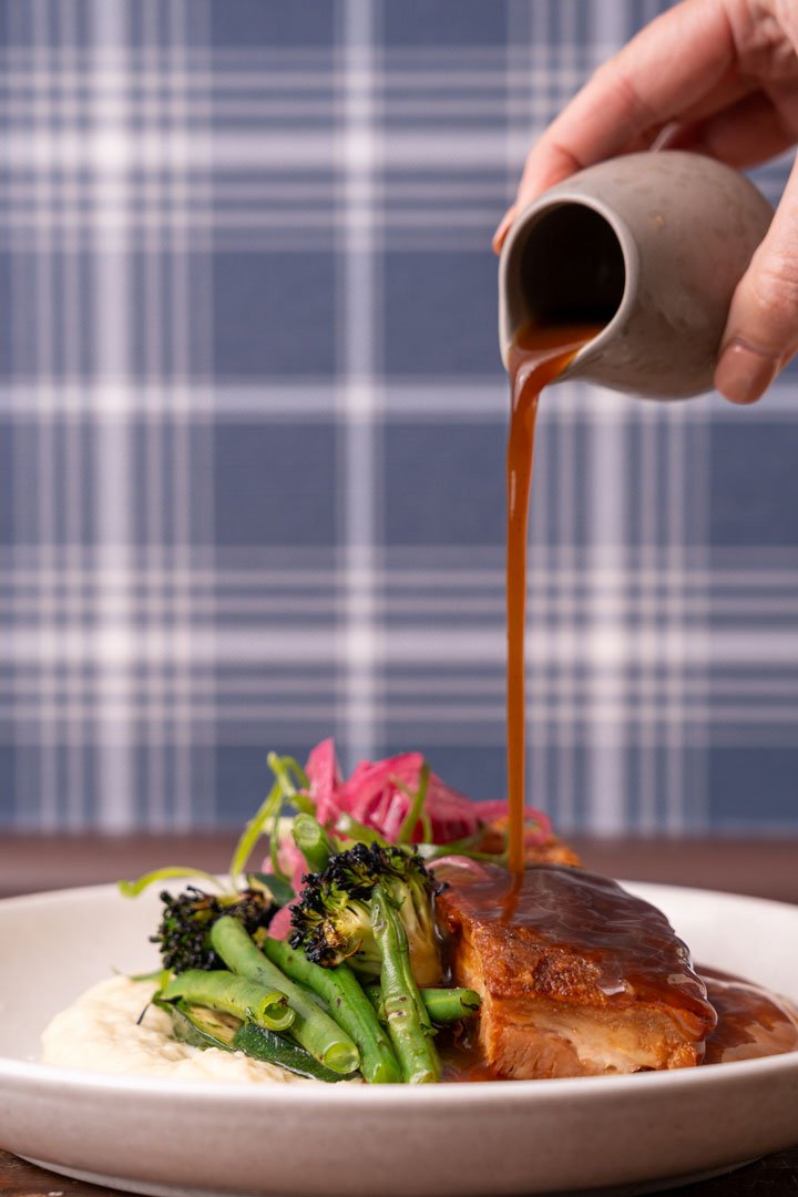 Gravy Pour - New Zealand Food Photographer