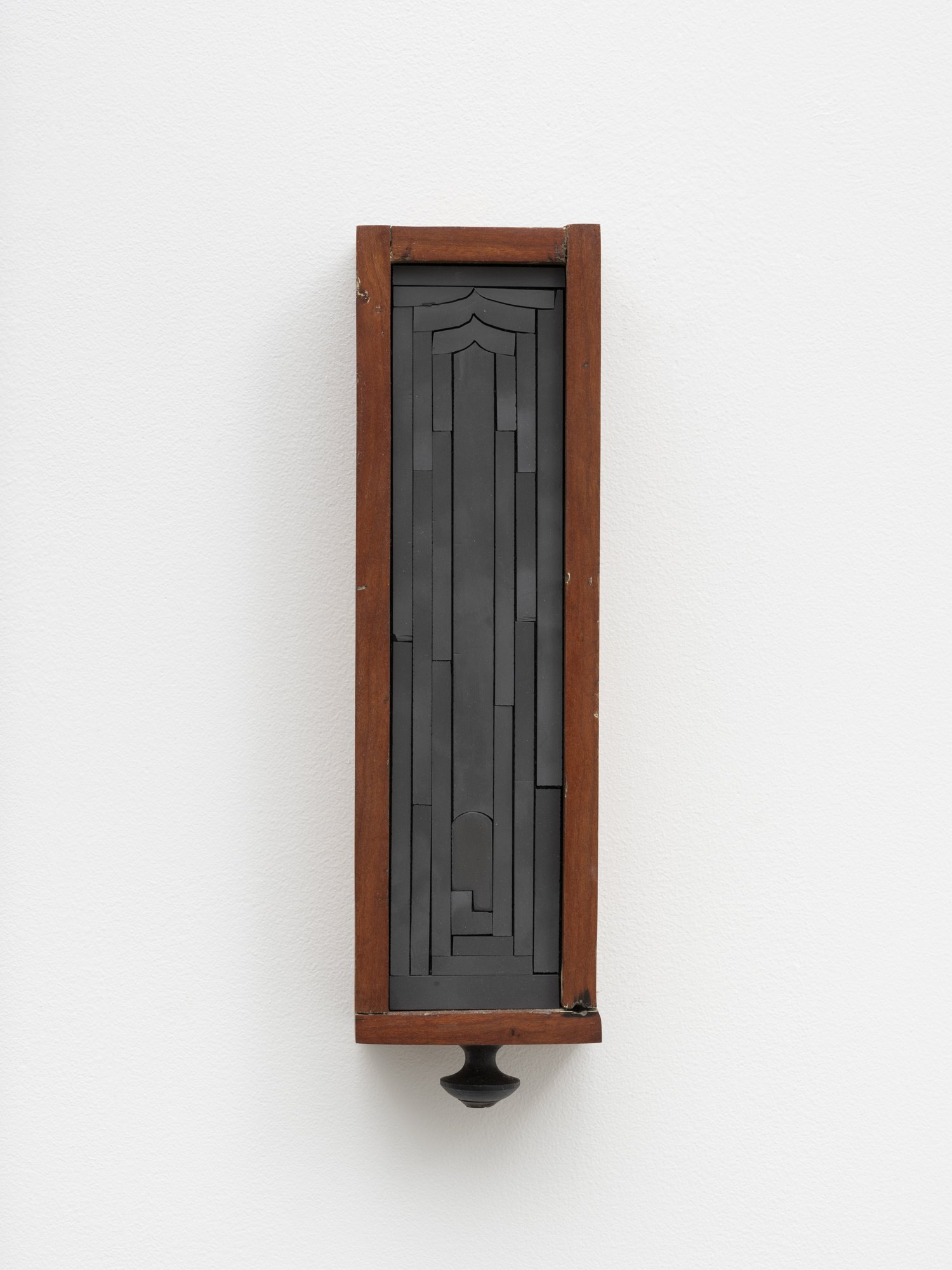 MCL_00140_drawer_v_the_farthest_a.jpg