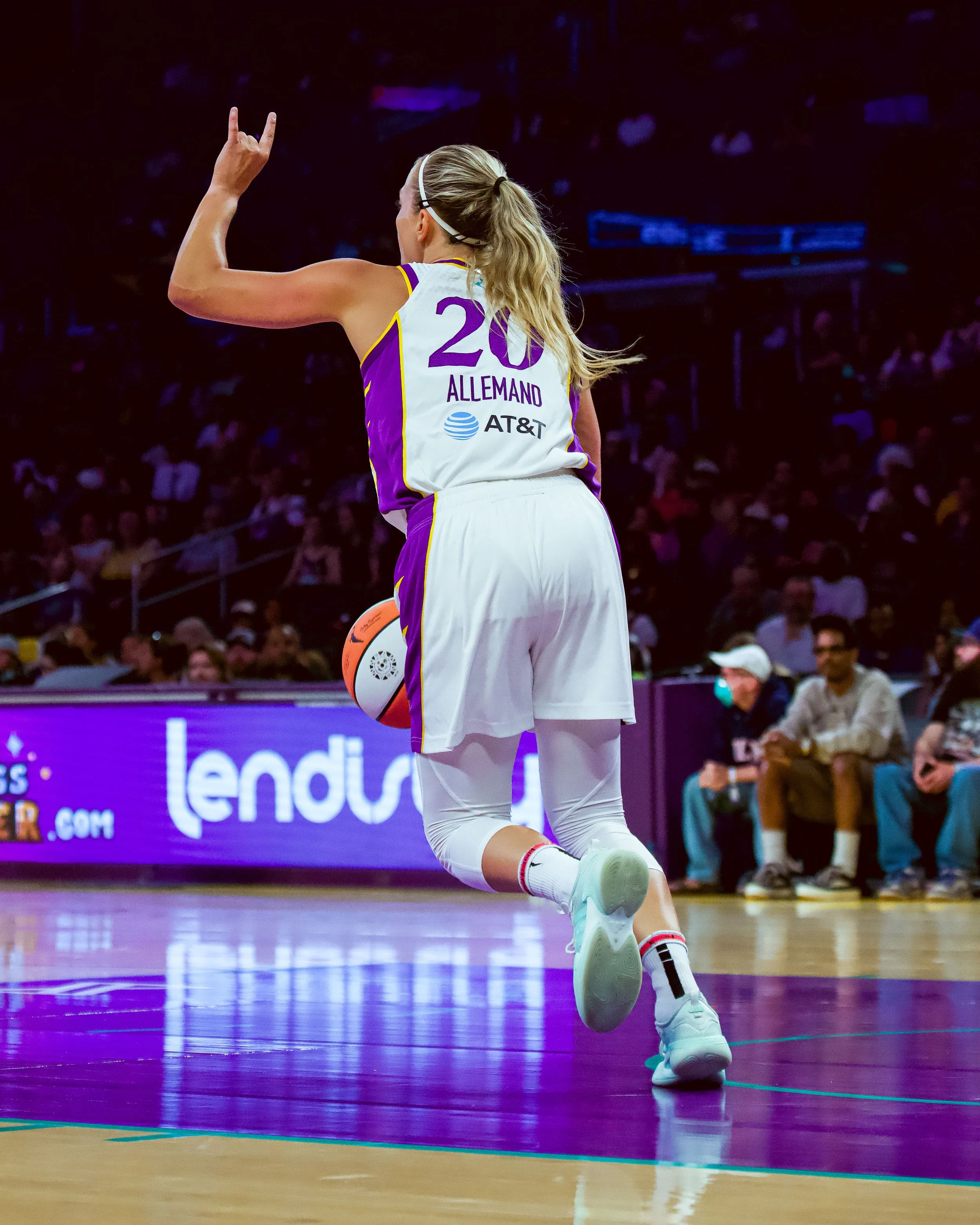 LA Sparks_vs_Conn Sun_Crypto.com Arena_7.13.2025_by A.Stevens_HGN-12.jpg