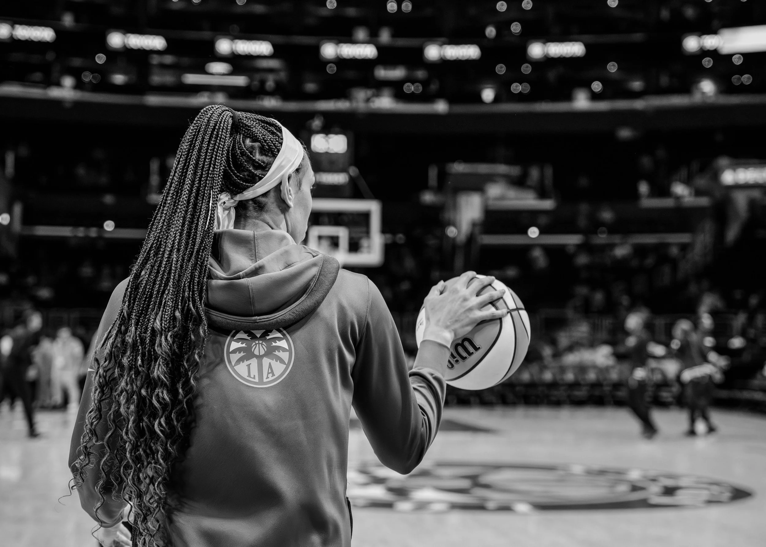 LA Sparks_vs_Conn Sun_Crypto.com Arena_7.13.2025_by A.Stevens_HGN-6.jpg