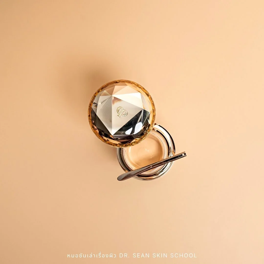 งานผิวโคตรวิ่ง ผิวแพงเหมือนโกโก้ CL&Eacute; DE PEAU BEAUT&Eacute; LE FOND DE TEINT (THE FOUNDATION) ✨

💖 รีวิวอยู่โพสต์ก่อนหน้านะครับ

เพื่อนทักมาถามทำไมกระปุกเลอะจัง เลยบอกไปว่าเพื่อความเรียลไงว่าใช้จริง 555 ที่จริงคือลืมถ่ายรูปก่อนเอาไปใช้ 5555

ไ