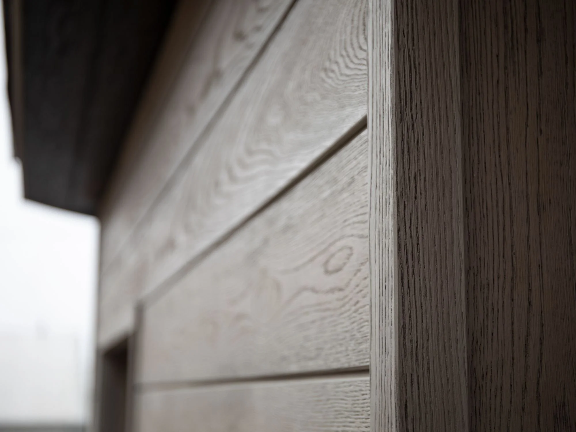 Envello Shadow Line+ - Antique Oak Lifestyle Image.jpg