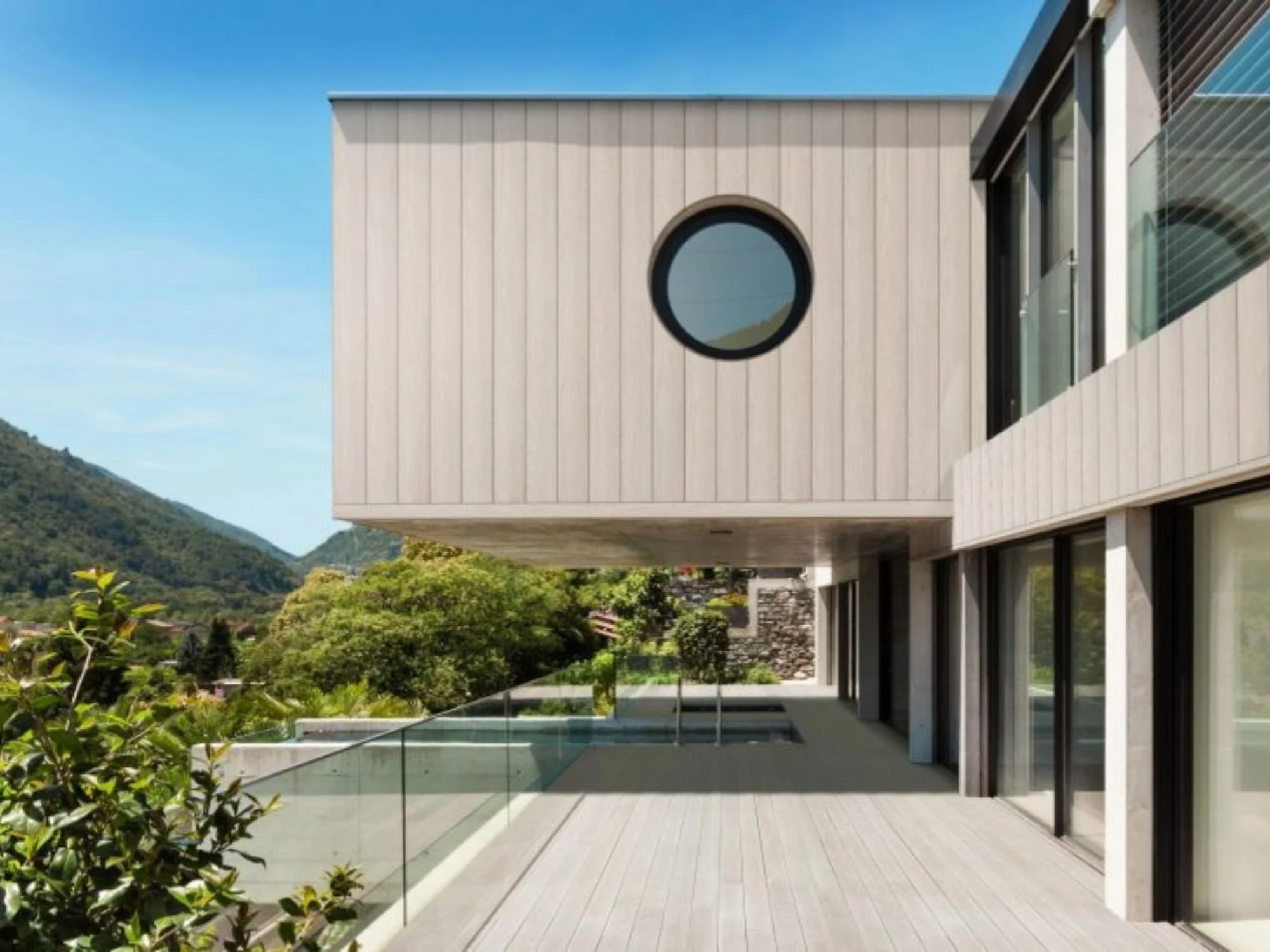 Envello Shadow Line+ - Limed Oak Lifestyle.jpg