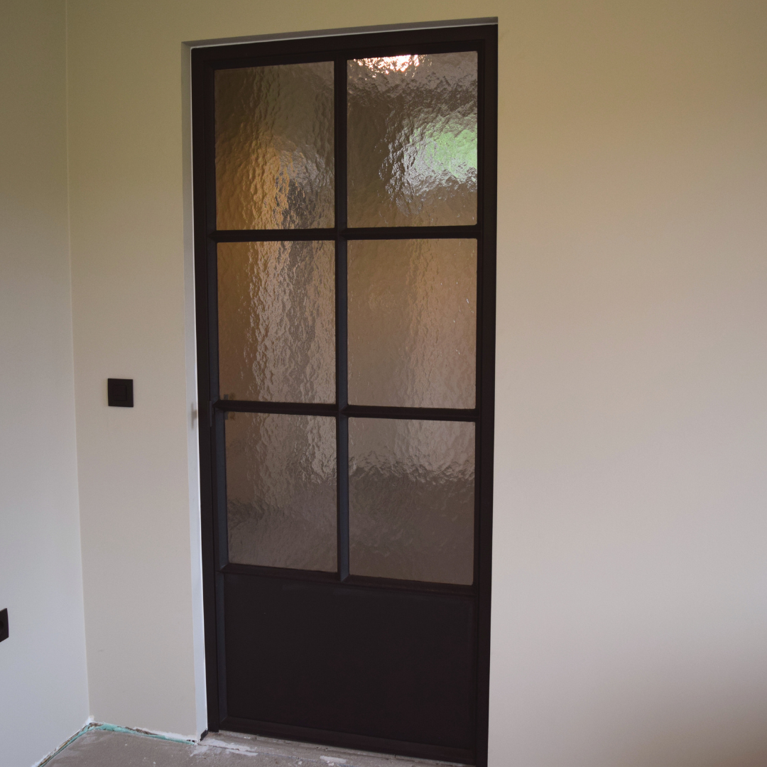 stalen scharnierdeur