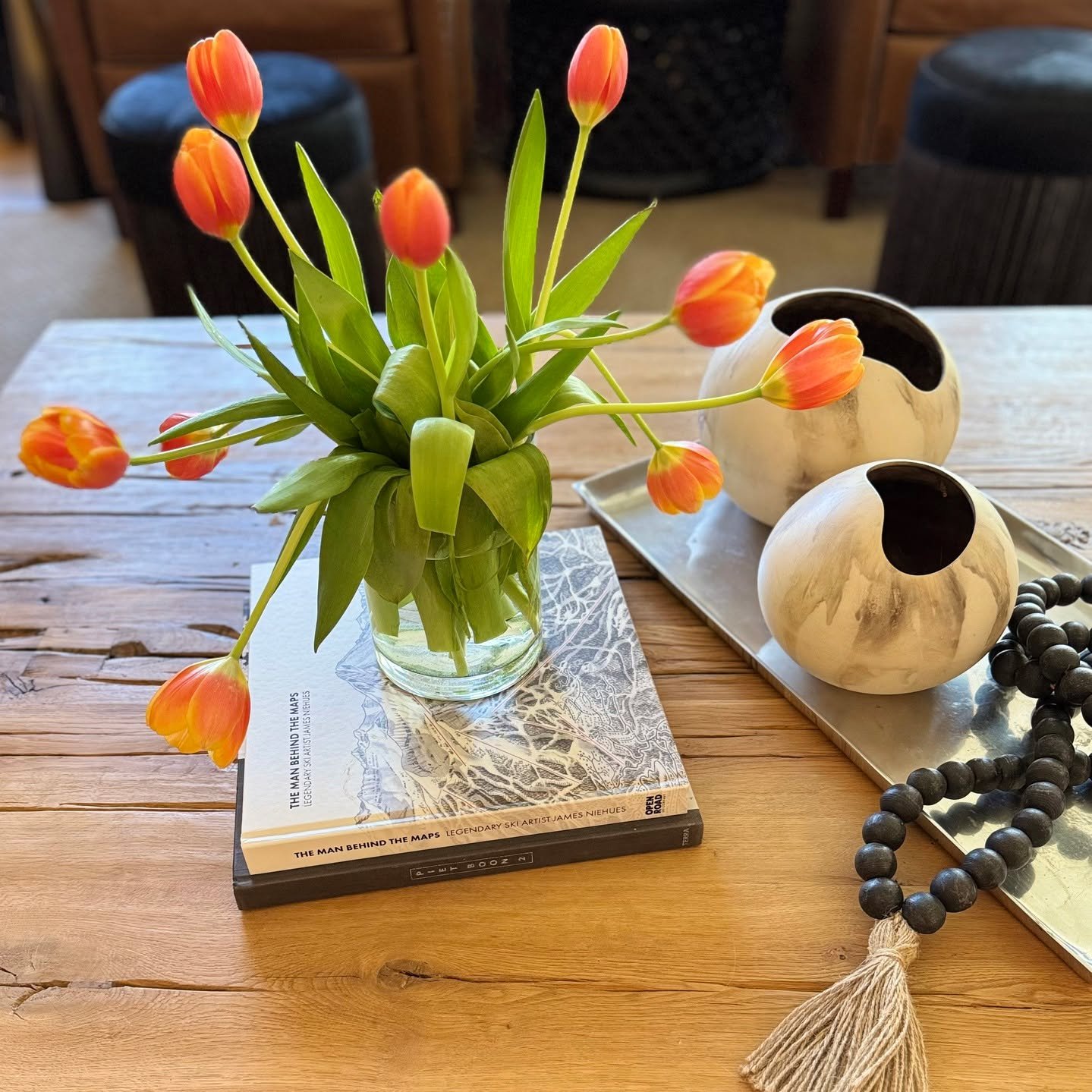 The wonder and amazement of tulips. The season of spring has begun, and there's a feeling of renewal and hope after the winter. 

How can I help you refresh, revive, and renew the places you call home? 

#RefreshReviveRenew 
#TheArtOfLiving 
#Interio