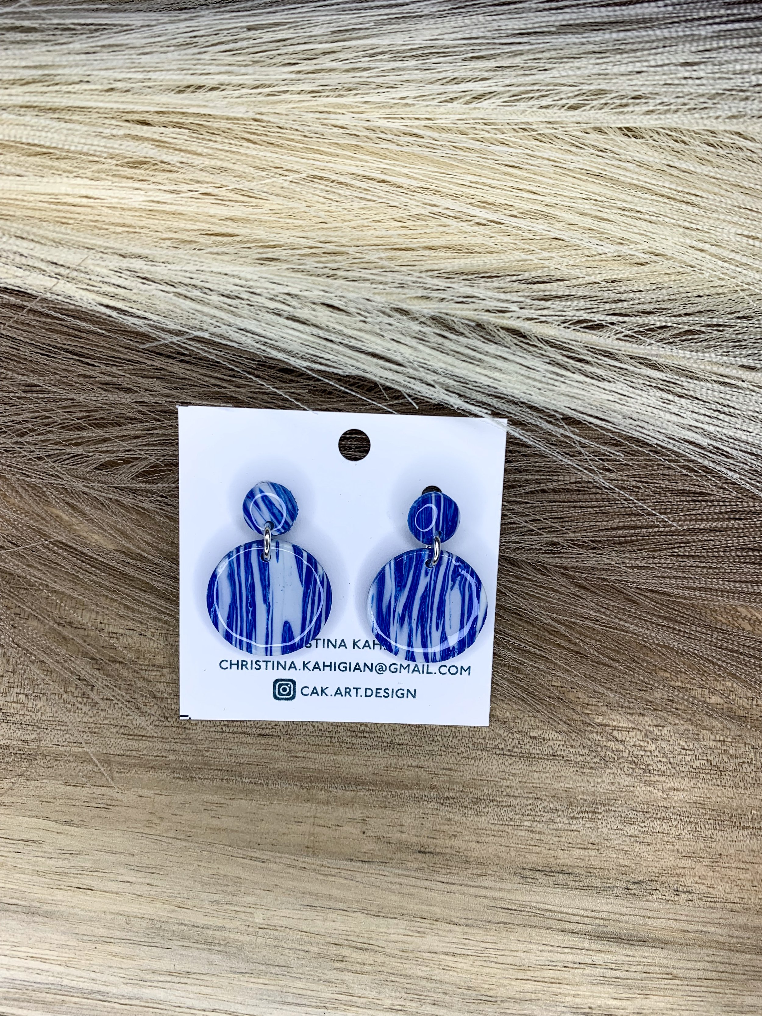 blue & white stripes