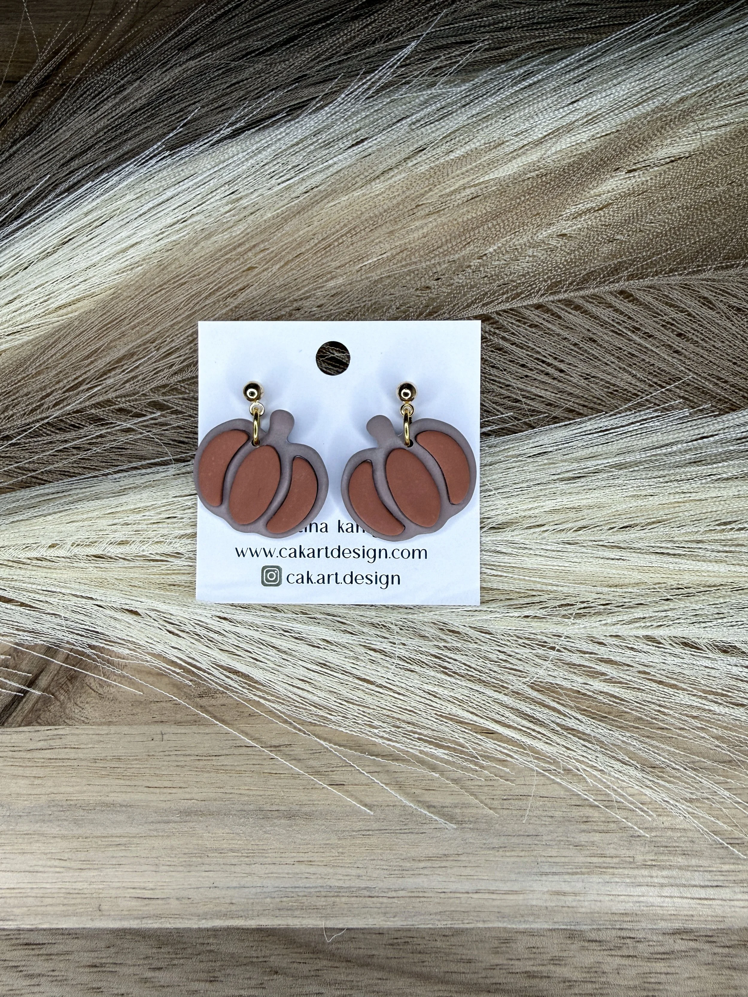 bezel - brown with orange pumpkin