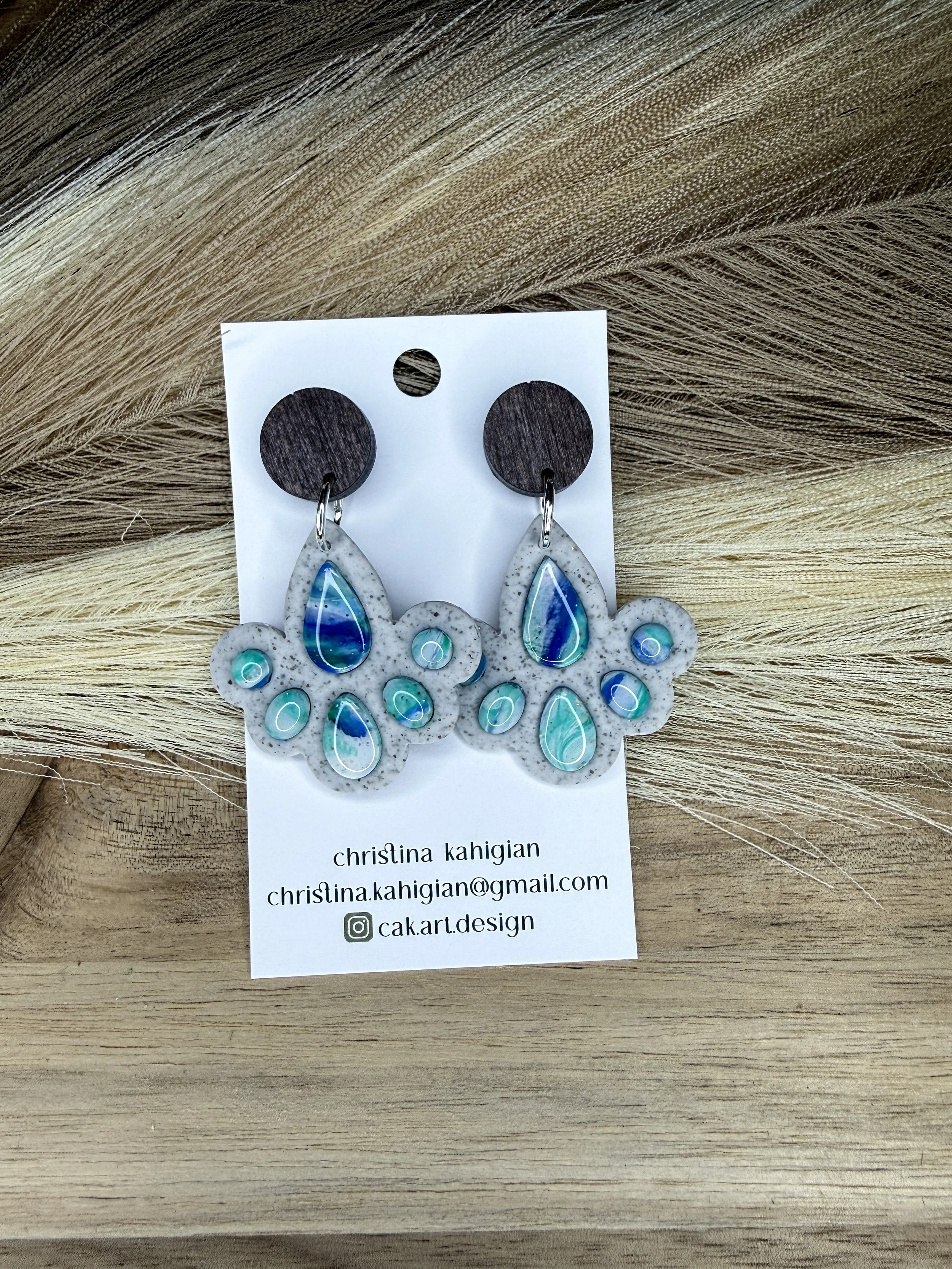 bezel - white & blue marble