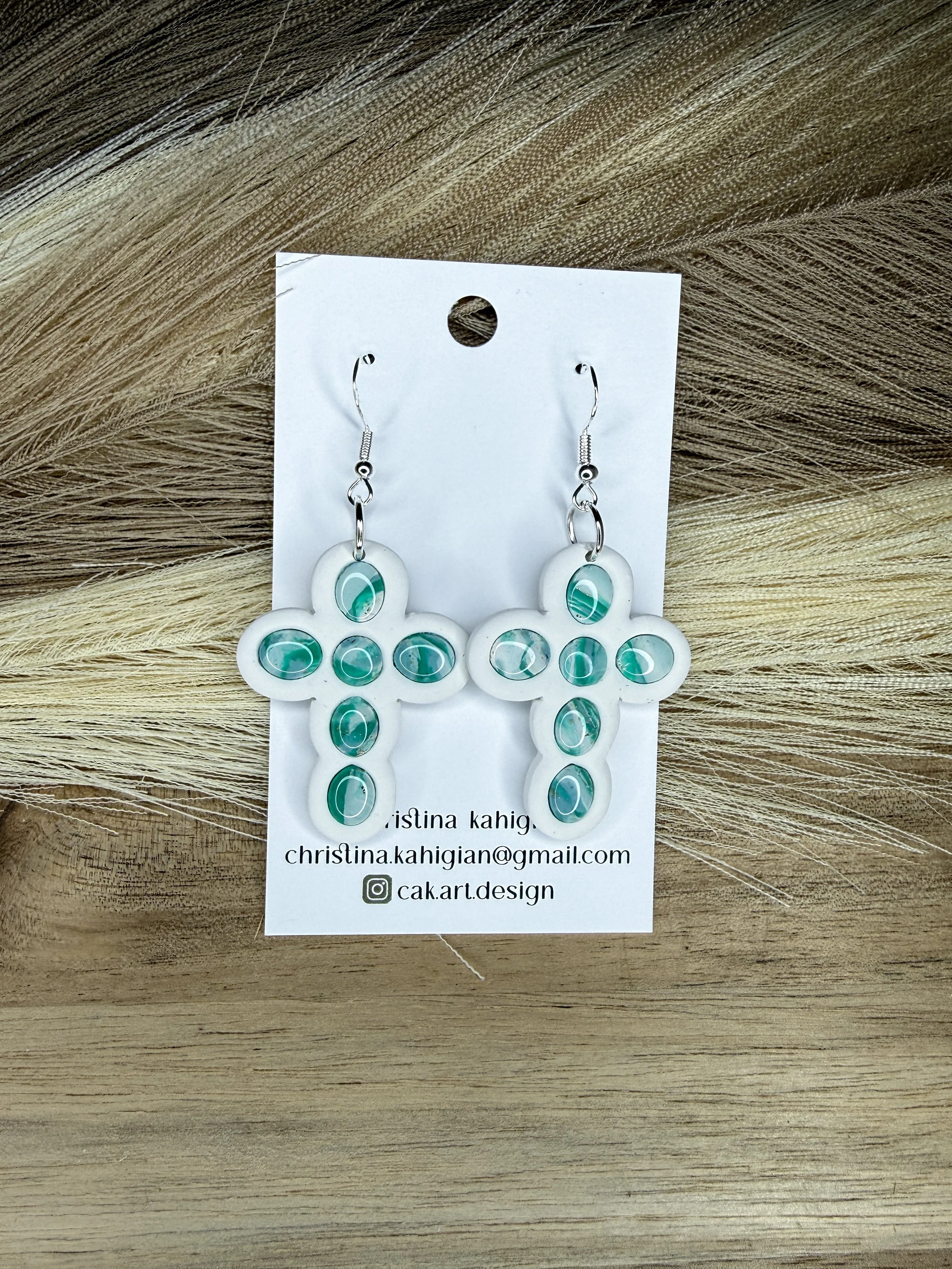 bezel - white & green marble