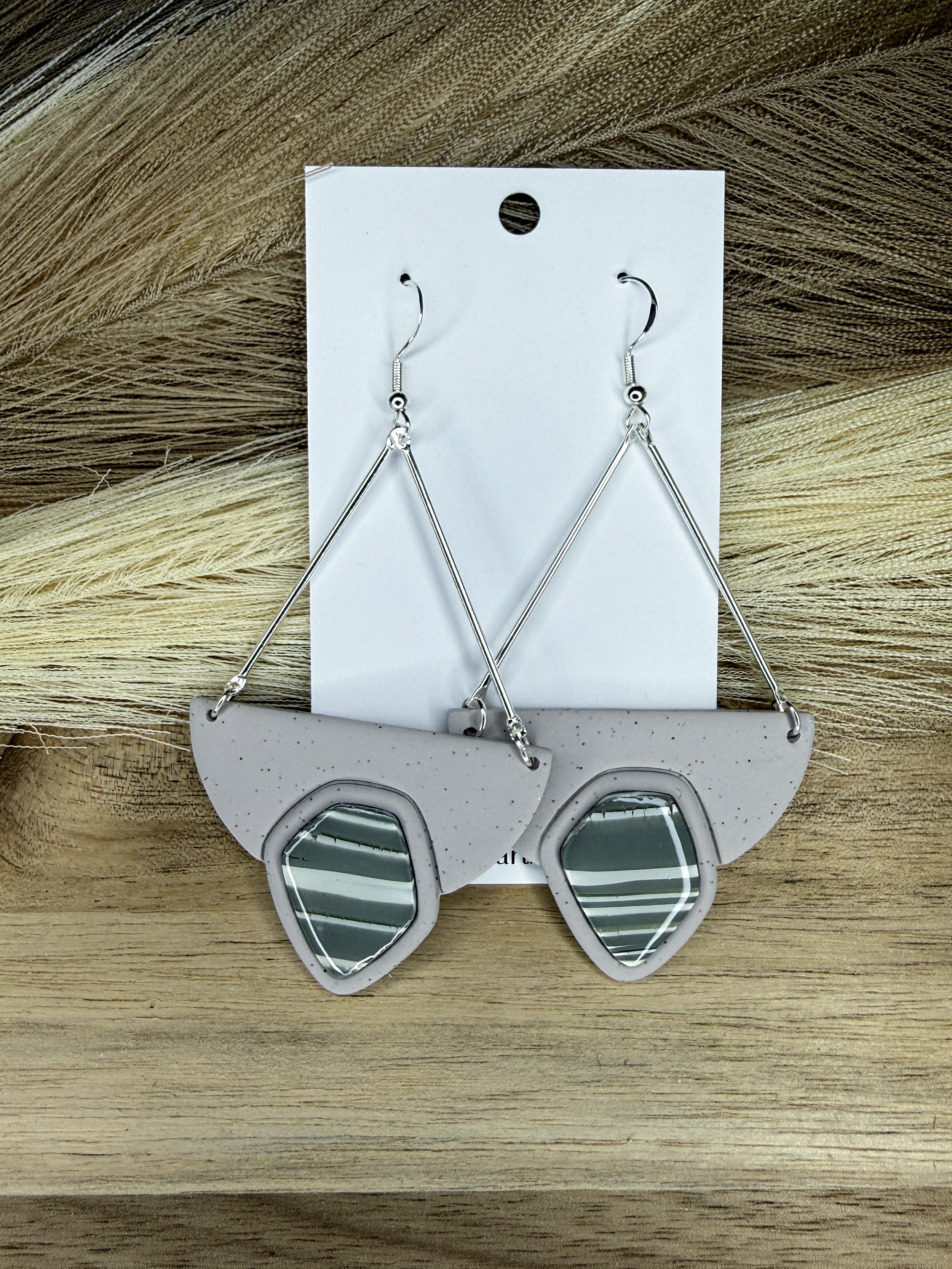 bezel - white, tan, green stripes