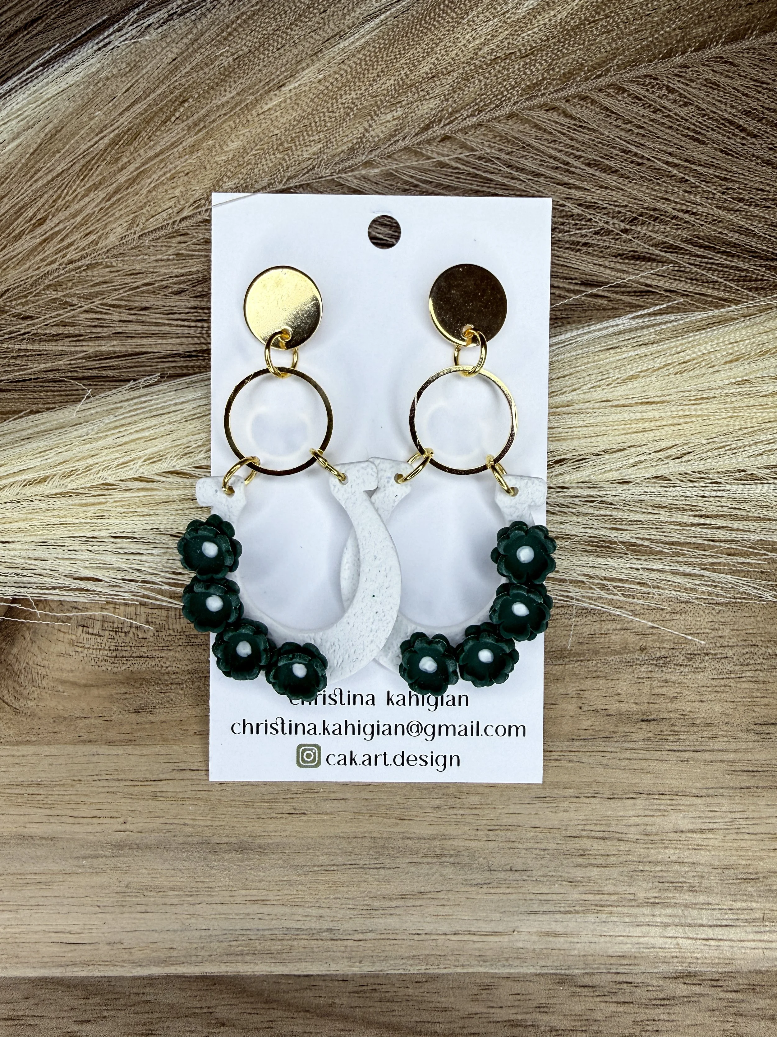 horseshoe with shamrocks