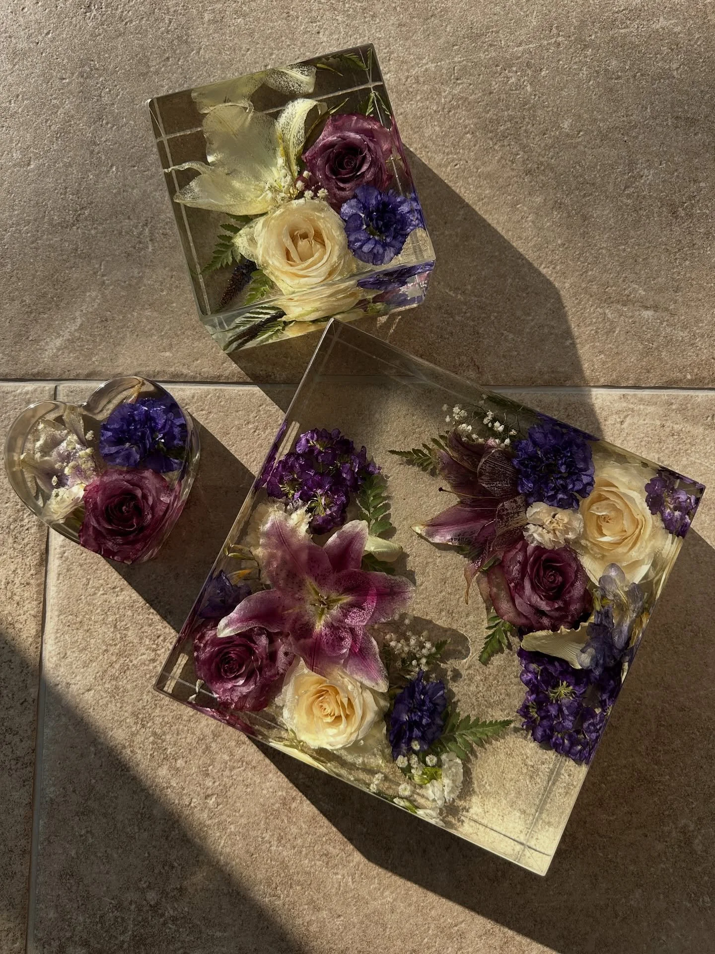 Golden hour glow on forever blooms ✨ 

#Memorialpreservation #funeralflowerpreservation #flowerpreservation