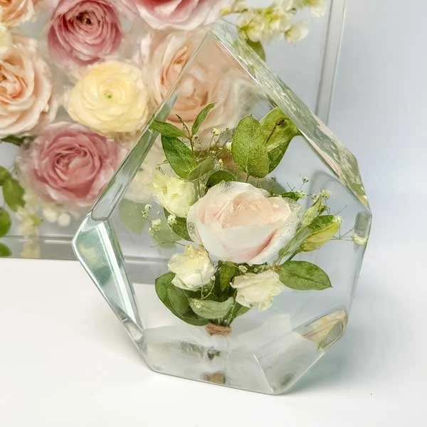 Petals-Preserved-Flower-Preservation-Resin-Geometric-Gem-Andrea2.jpg