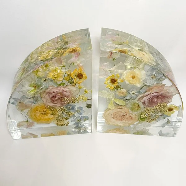 4-Petals-Preserved-Flower-Preservation-Resin-large-bookend.jpg