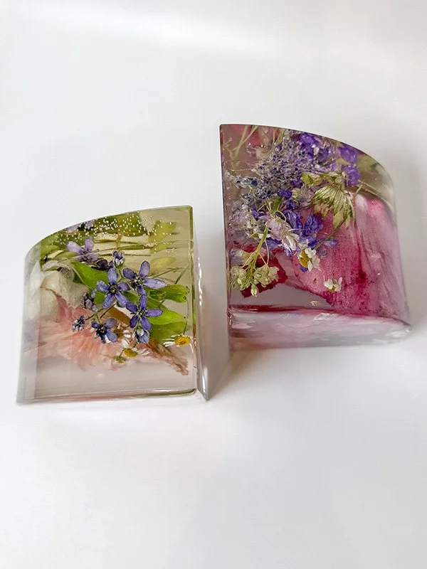 2-flowerpreservation-petalspreserved-s-bookend.jpg