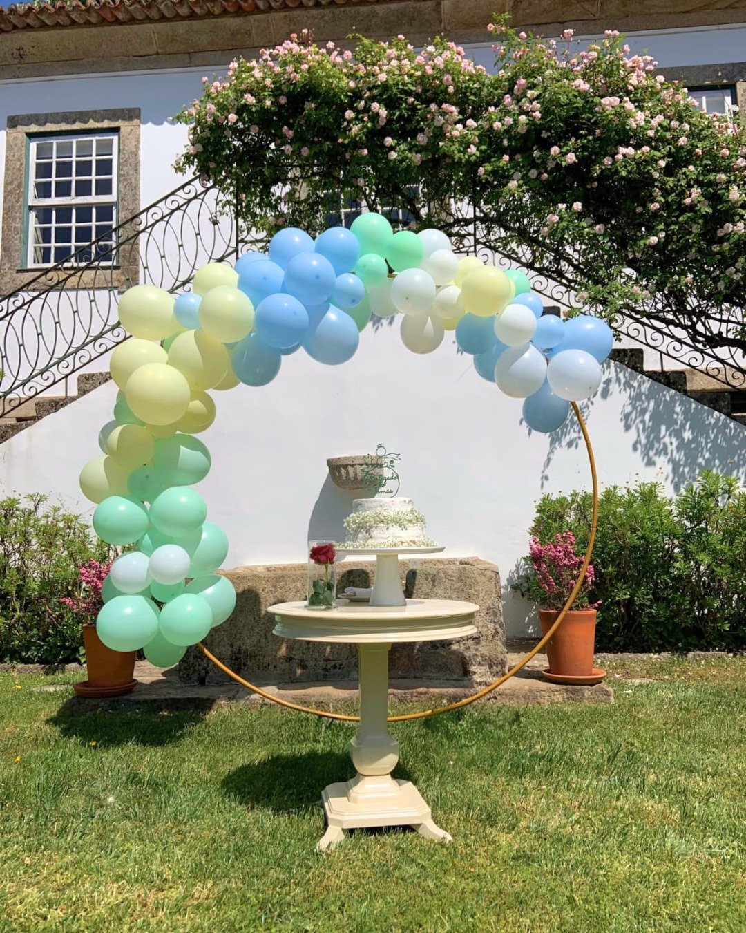 Para o nosso pr&iacute;ncipezinho Tom&aacute;s, um dia digno de conto de fadas! ☁️✨

#indoorwedding#wedding&nbsp;#portugaldestinationwedding&nbsp;#2026wedding&nbsp;#weddinginspiration&nbsp;#casamento2026&nbsp;#summerwedding
#outdoorwedding&nbsp;#casa
