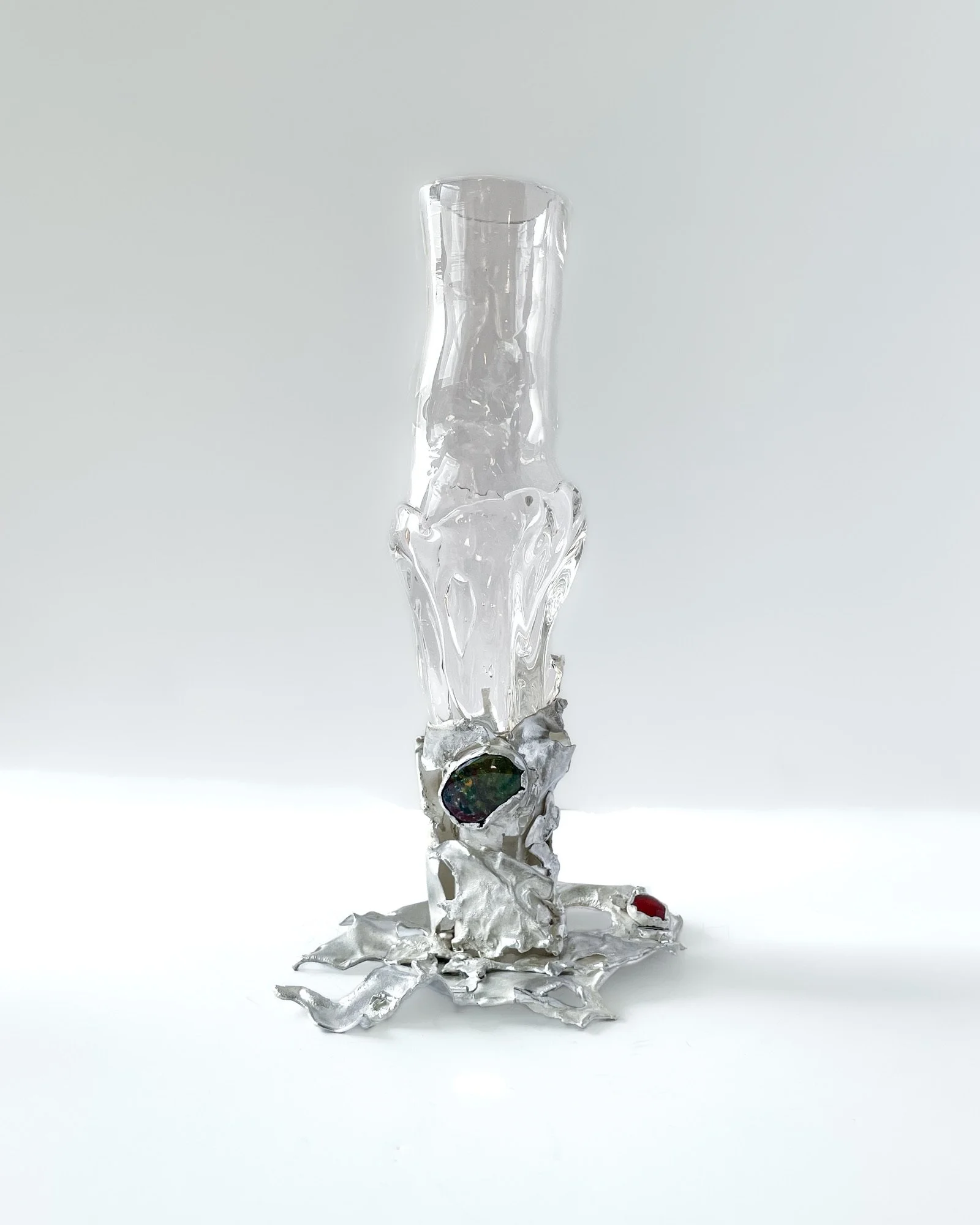 Szkło Studio_Lindsey Fontijn_Goblet #07_2023_pic 1.jpeg