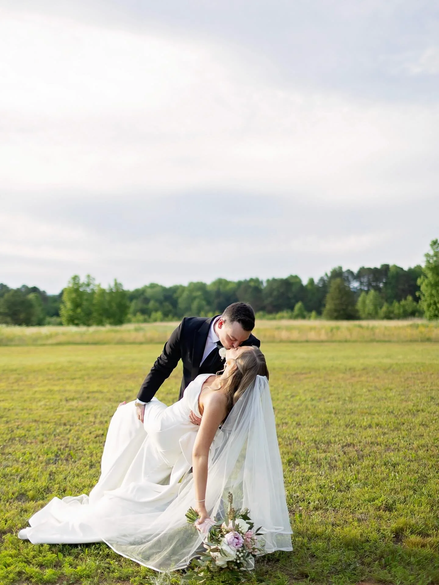 The sweetest day, the kindest people, and the perfect weather to celebrate two families becoming one. A wedding day full of love, joy, and moments worth remembering forever. ✨💕

Venue: Sunset at Hayden
Photography: Deidre Ruth
Catering: Burr&rsquo;s