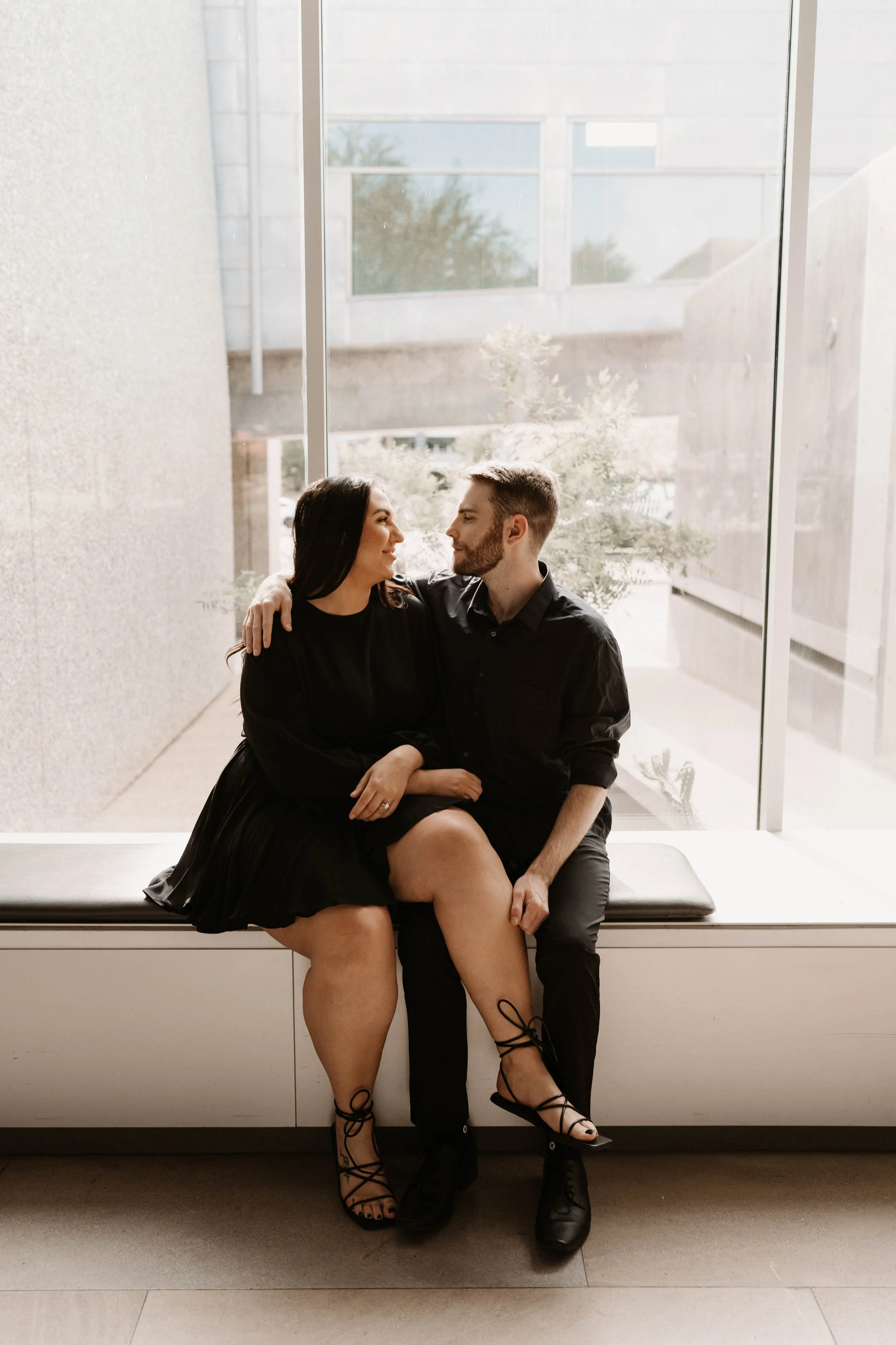Elegant and Timeless Engagement Photos The Phoenix Art Museum