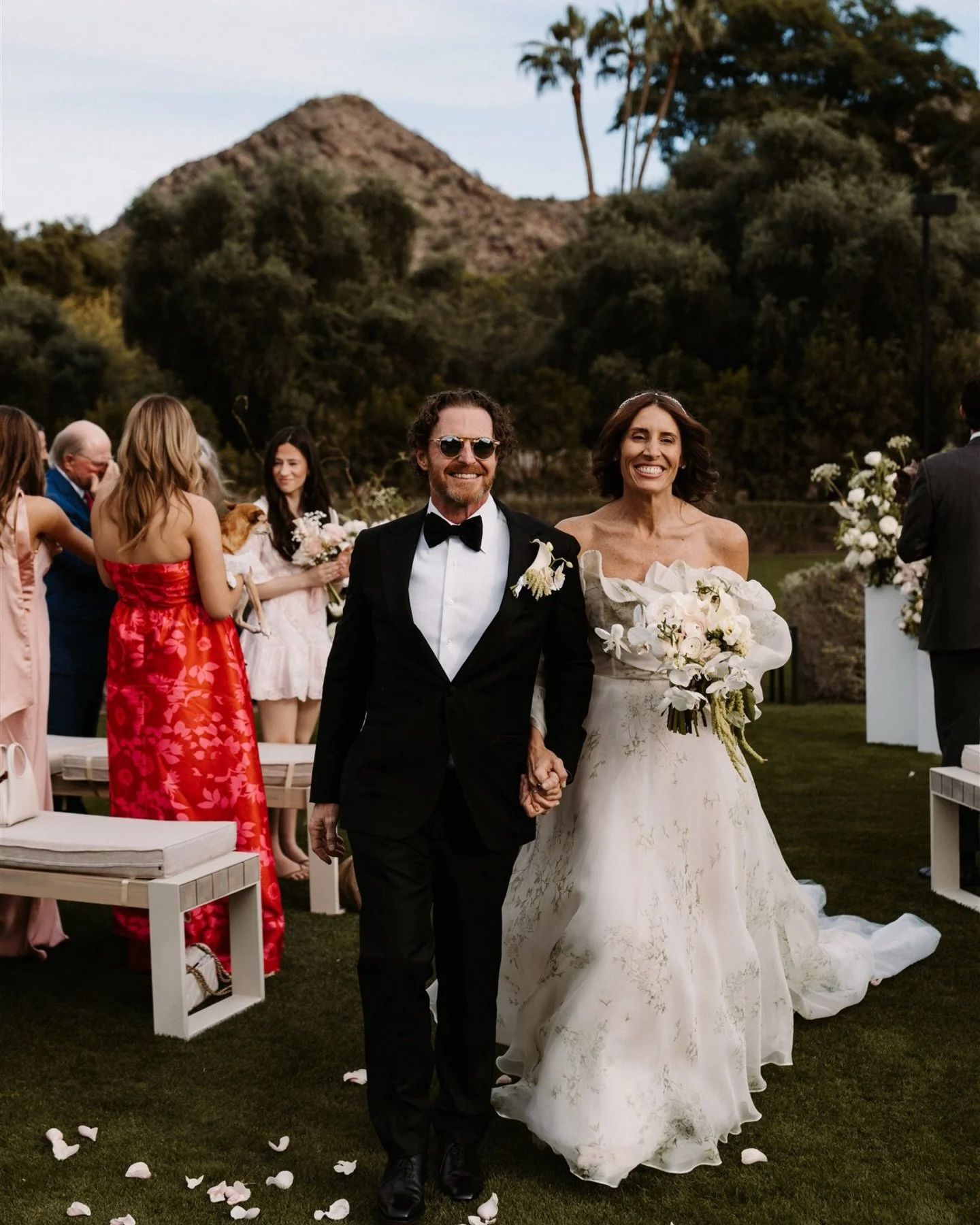 The Ward&rsquo;s ✨

An intimate backyard wedding this past December, surrounded by immediate family and so much love. Every detail felt intentional, personal, and true to who they are.

#ParadiseValleyWedding
#ParadiseValleyAZ
#ScottsdaleWedding
#Sco