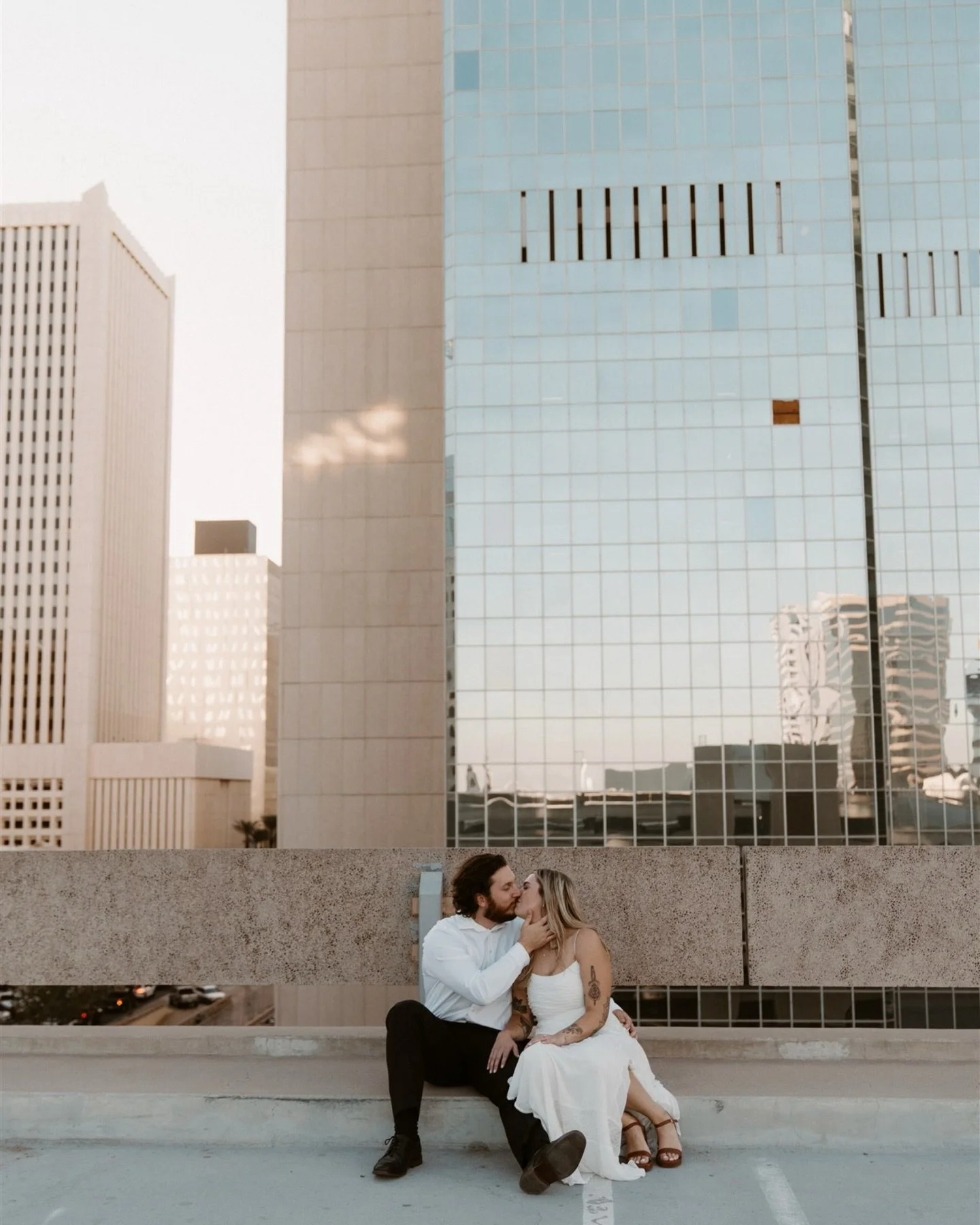 engagement photos in the city ✨🖤

#PhoenixEngagementPhotos #DowntownPhoenix #PhoenixPhotographer #ArizonaEngagementPhotographer #PhoenixAZPhotographer

ArizonaPhotographer. EngagementSession. CouplesPhotography. UrbanEngagement. PhoenixCouples.
Ariz