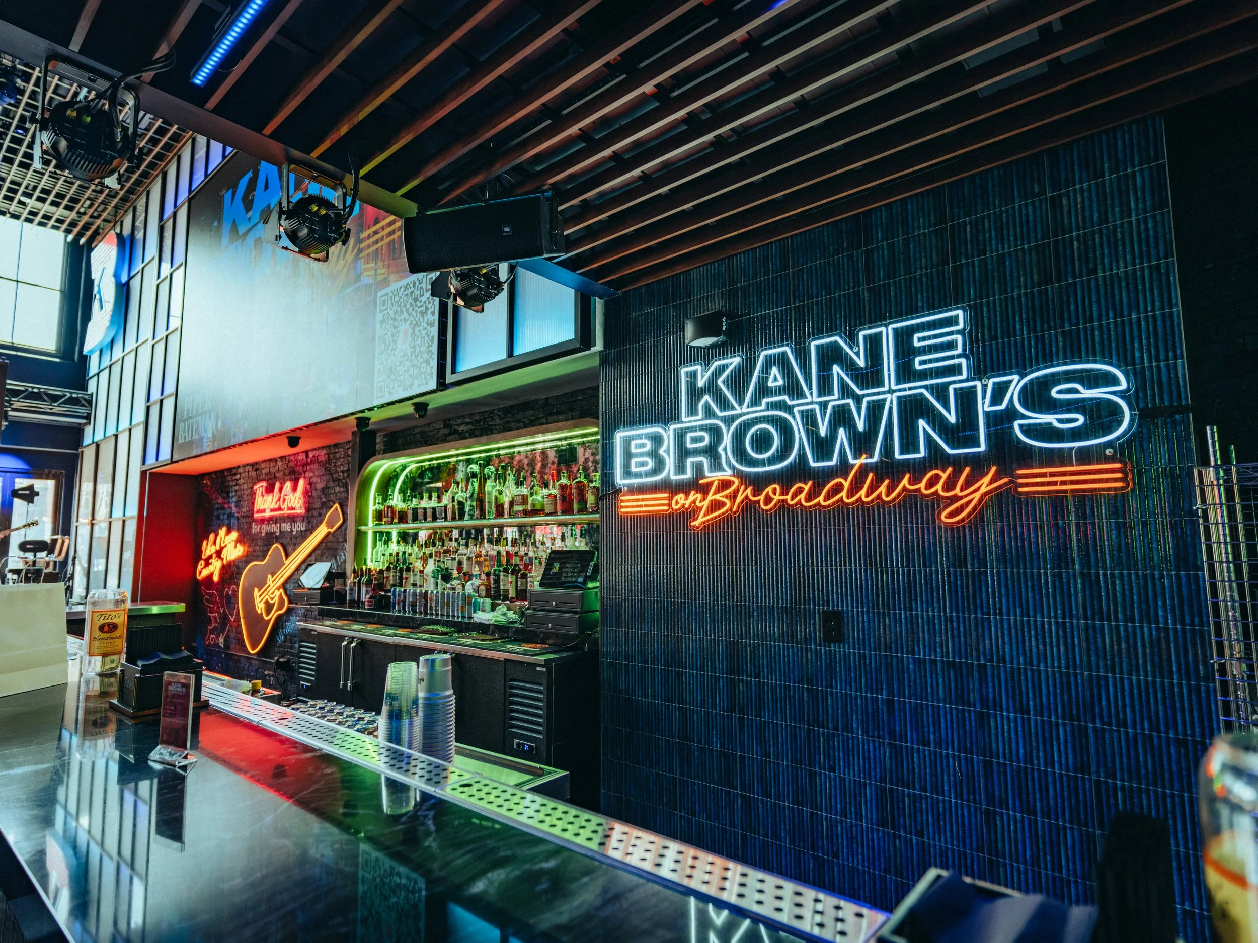 KANE BROWNS 001.jpg