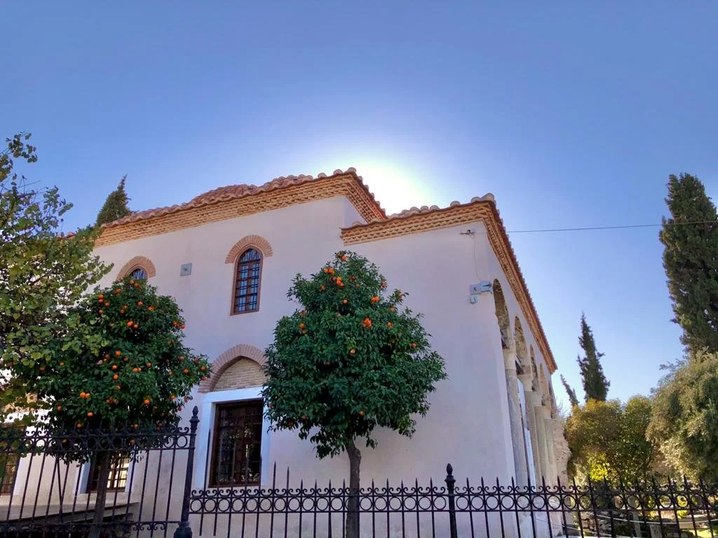 travel brochure writer