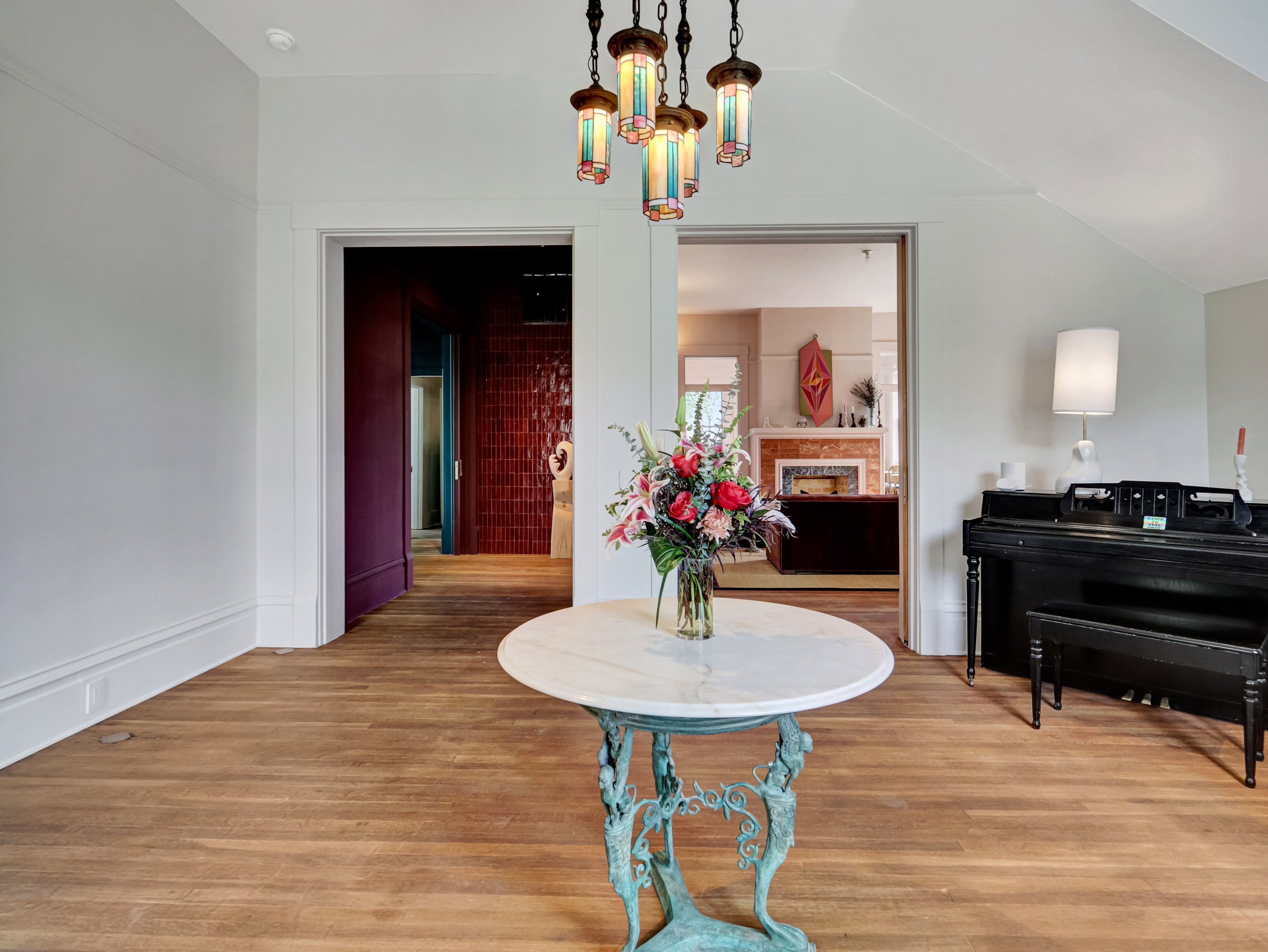 004-Foyer.jpg