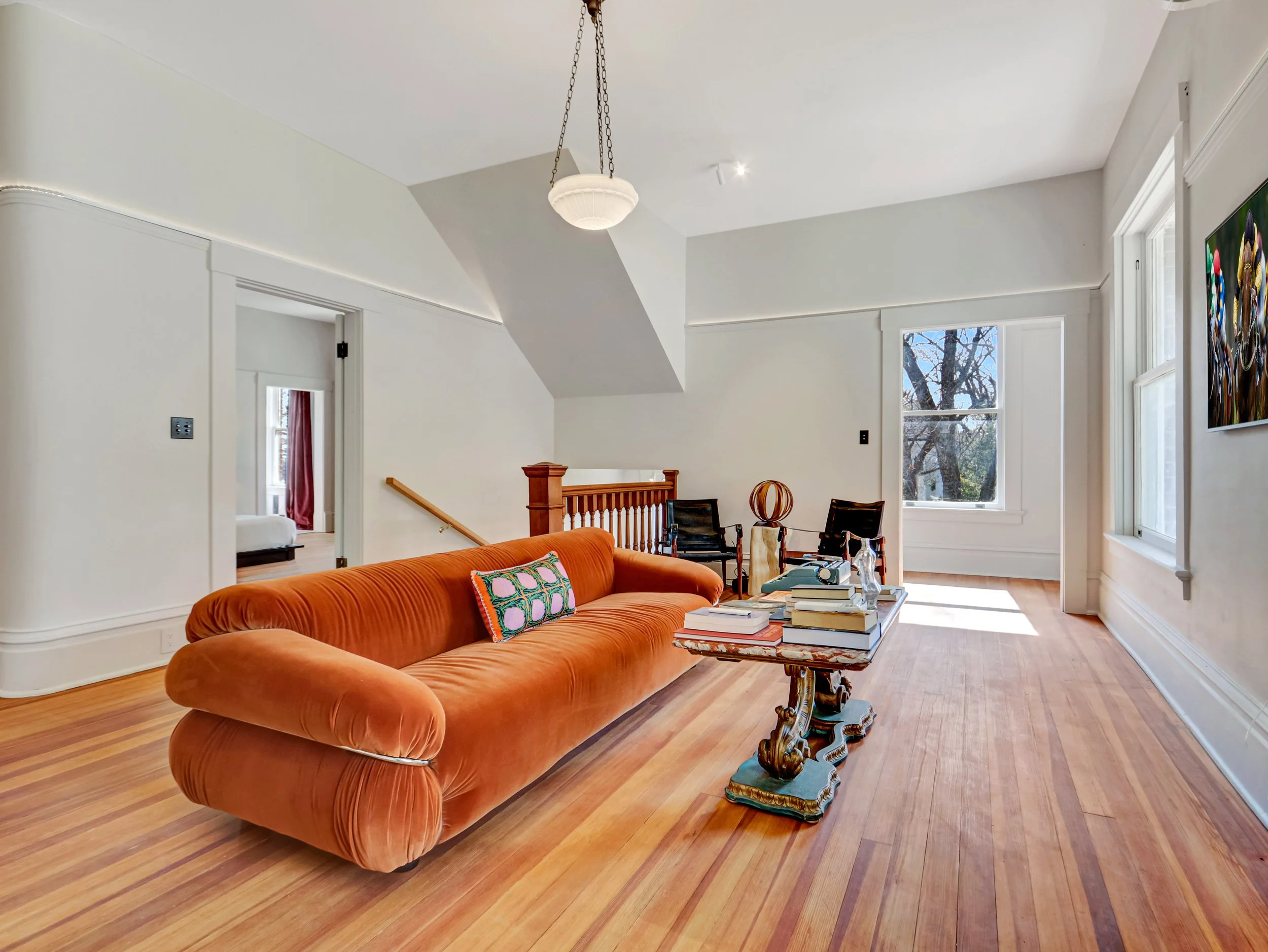 042-2nd Floor Landing.jpg